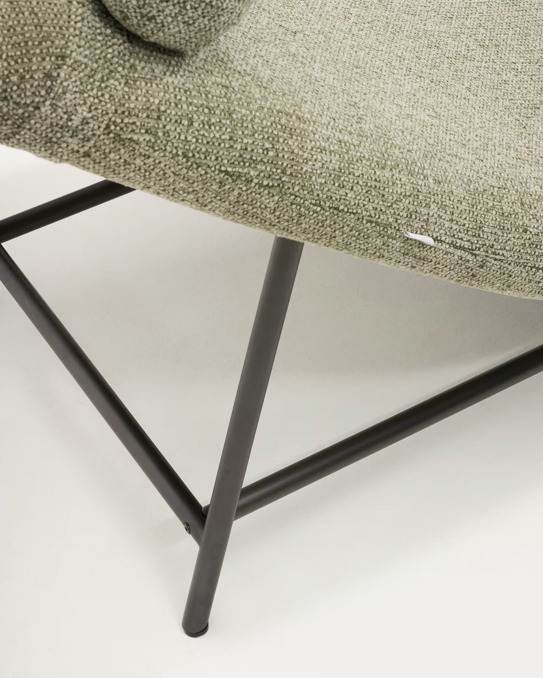 OSLA Light Green Chaise Longue with Black Base