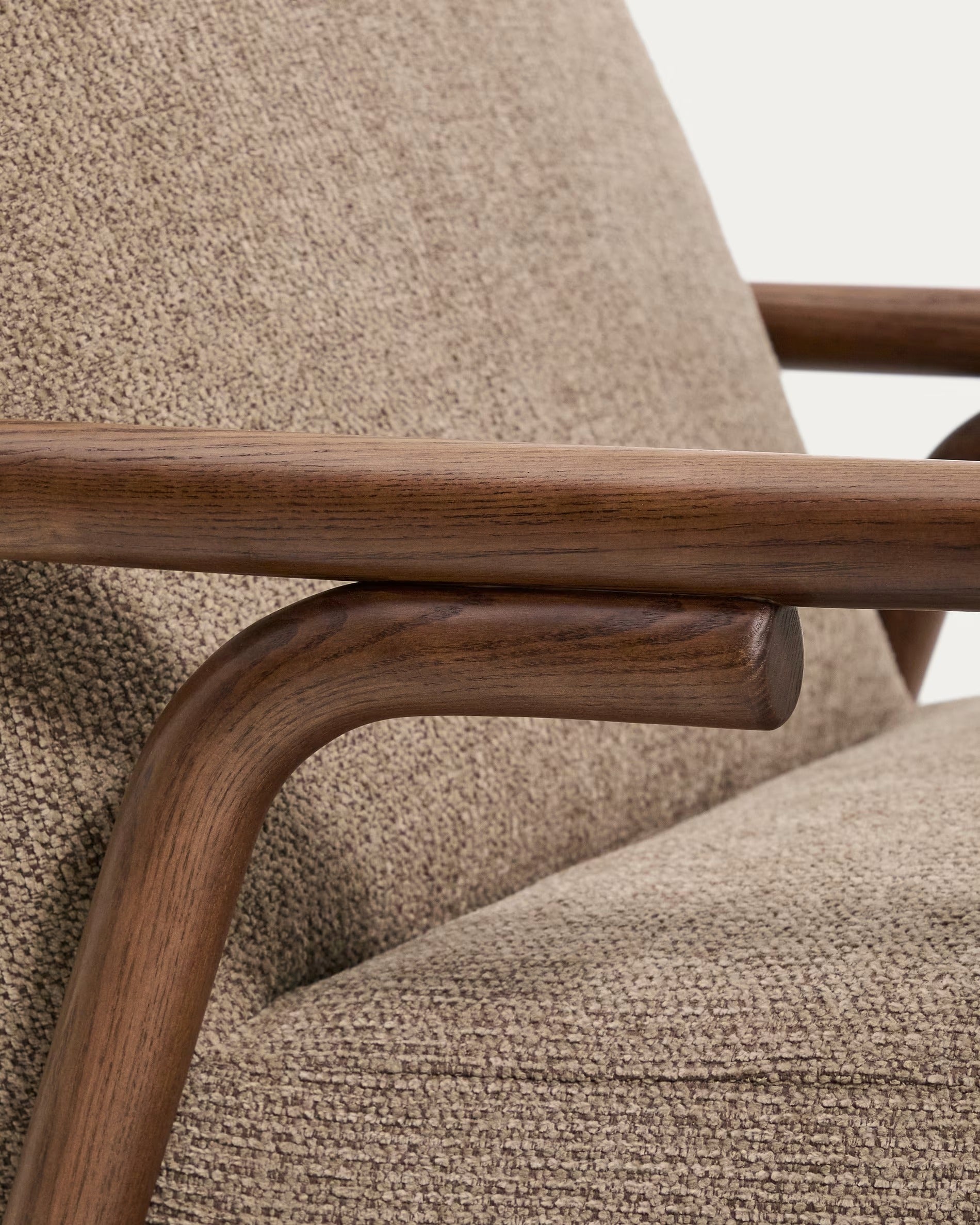 SYLO armchair taupe with dark ash base