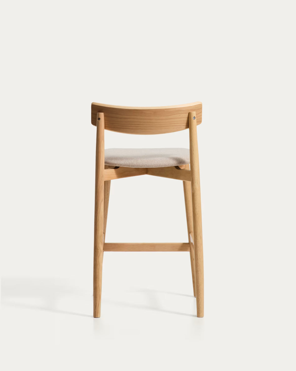 Barhocker EVERA in beigem Chenille mit furniertem Eichenfuß.