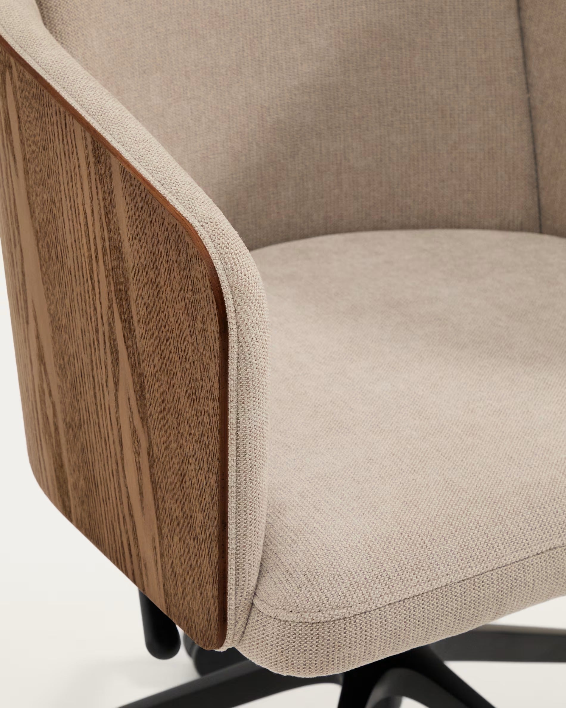 Bürostuhl MADAI braunes Chenille mit schwarzem Fuß und Rollen