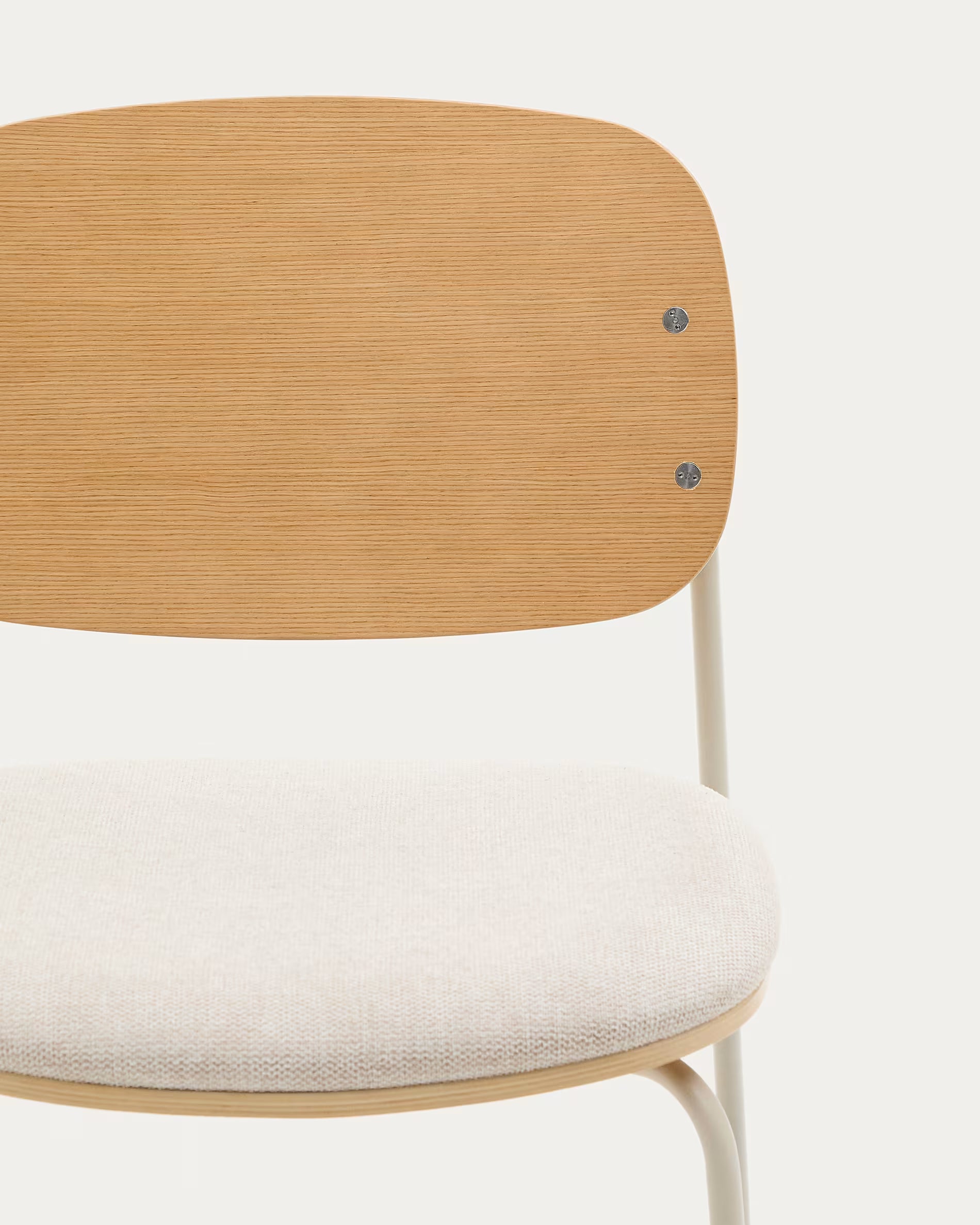 Stuhl MELI aus Pappelsperrholz mit beigem Chenille-Sitz