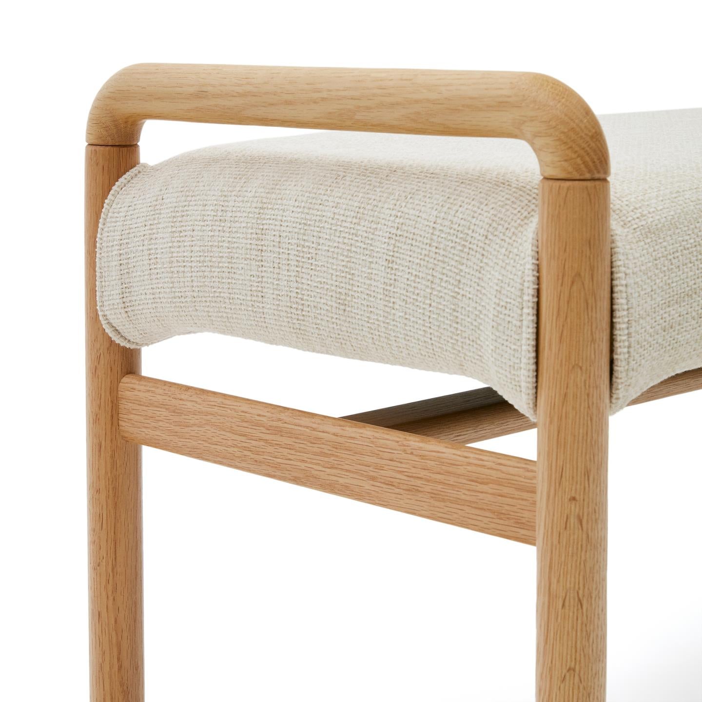 MACARET beige Chenille-Bank mit Eichengestell
