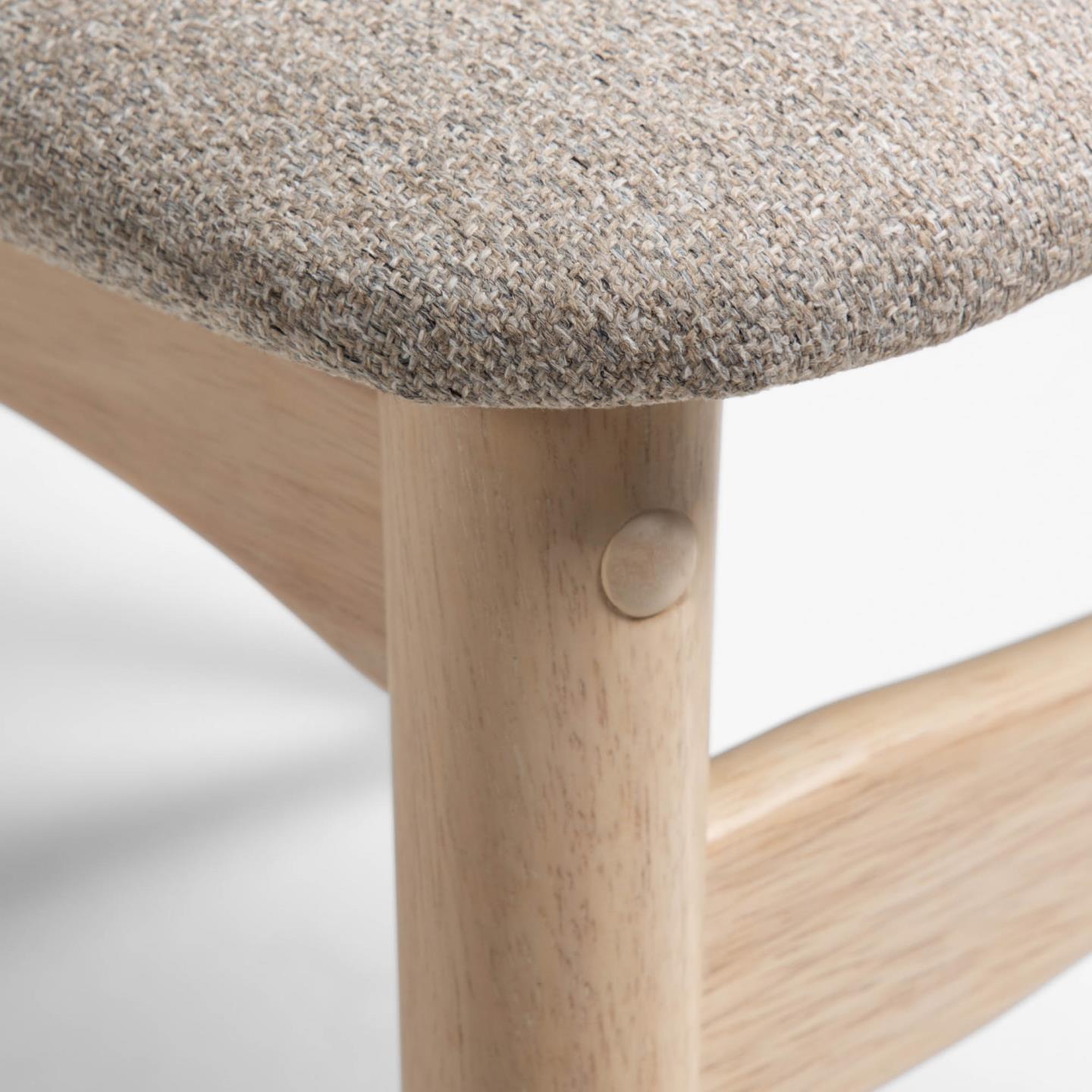 Krzesło NAYME beżowy [sprzedawany pod CC1344AB12 x2] La Forma    Eye on Design