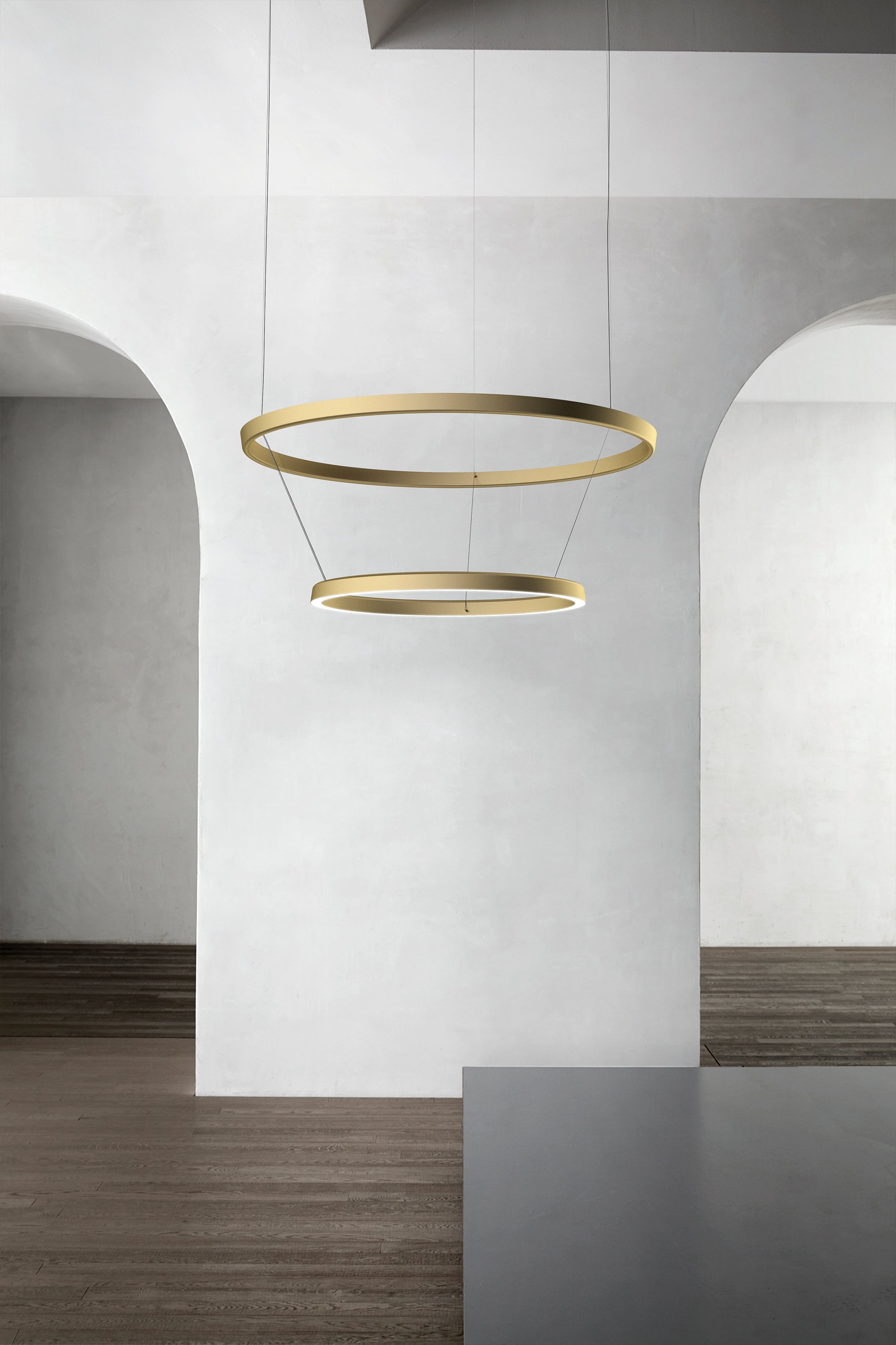 Compendium hanging lamp circle brass