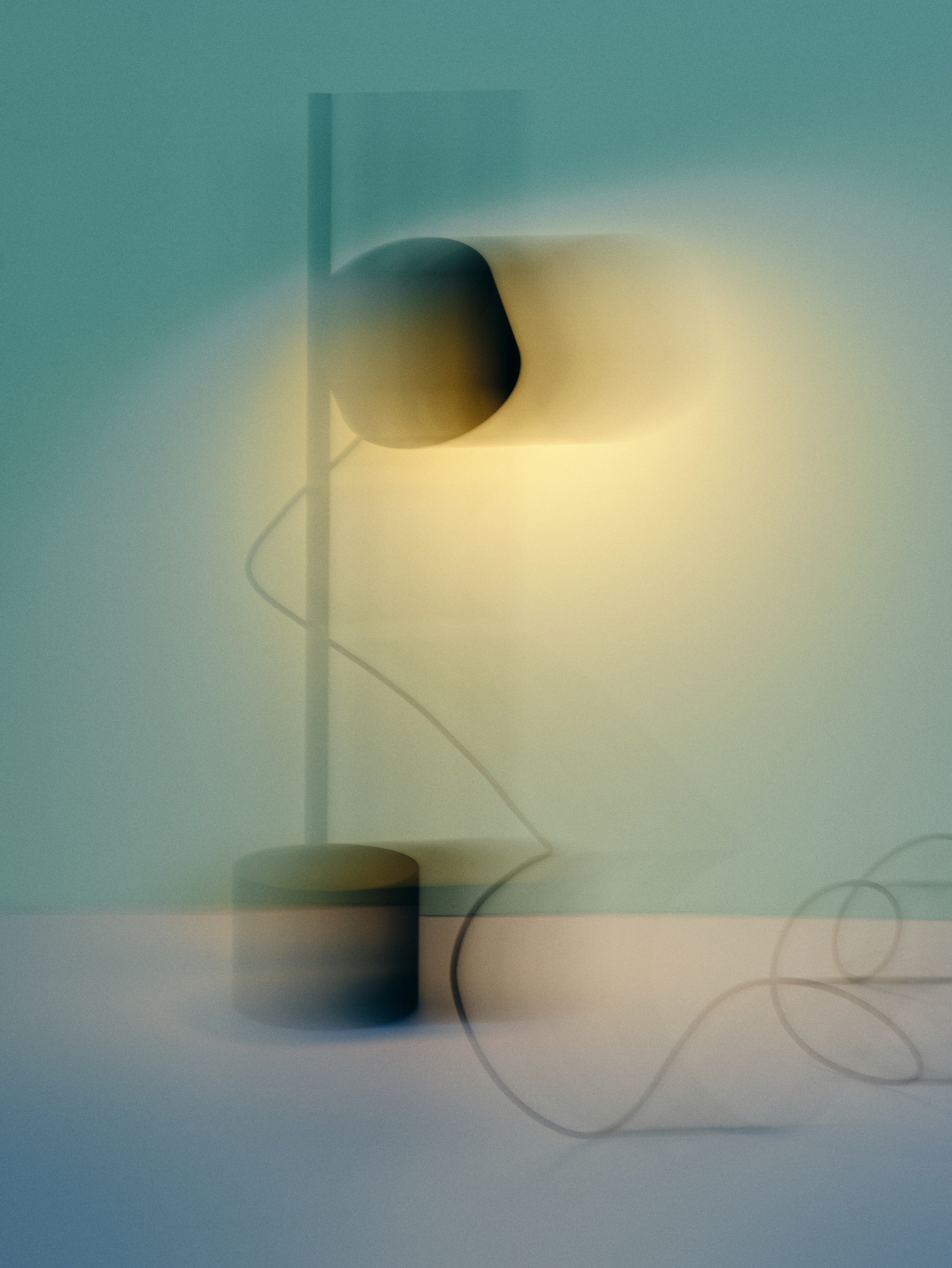 Lampa stołowa POST czarny