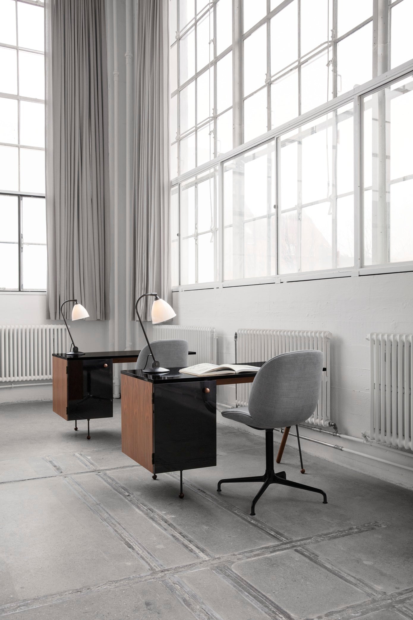 BEETLE office chair pink
