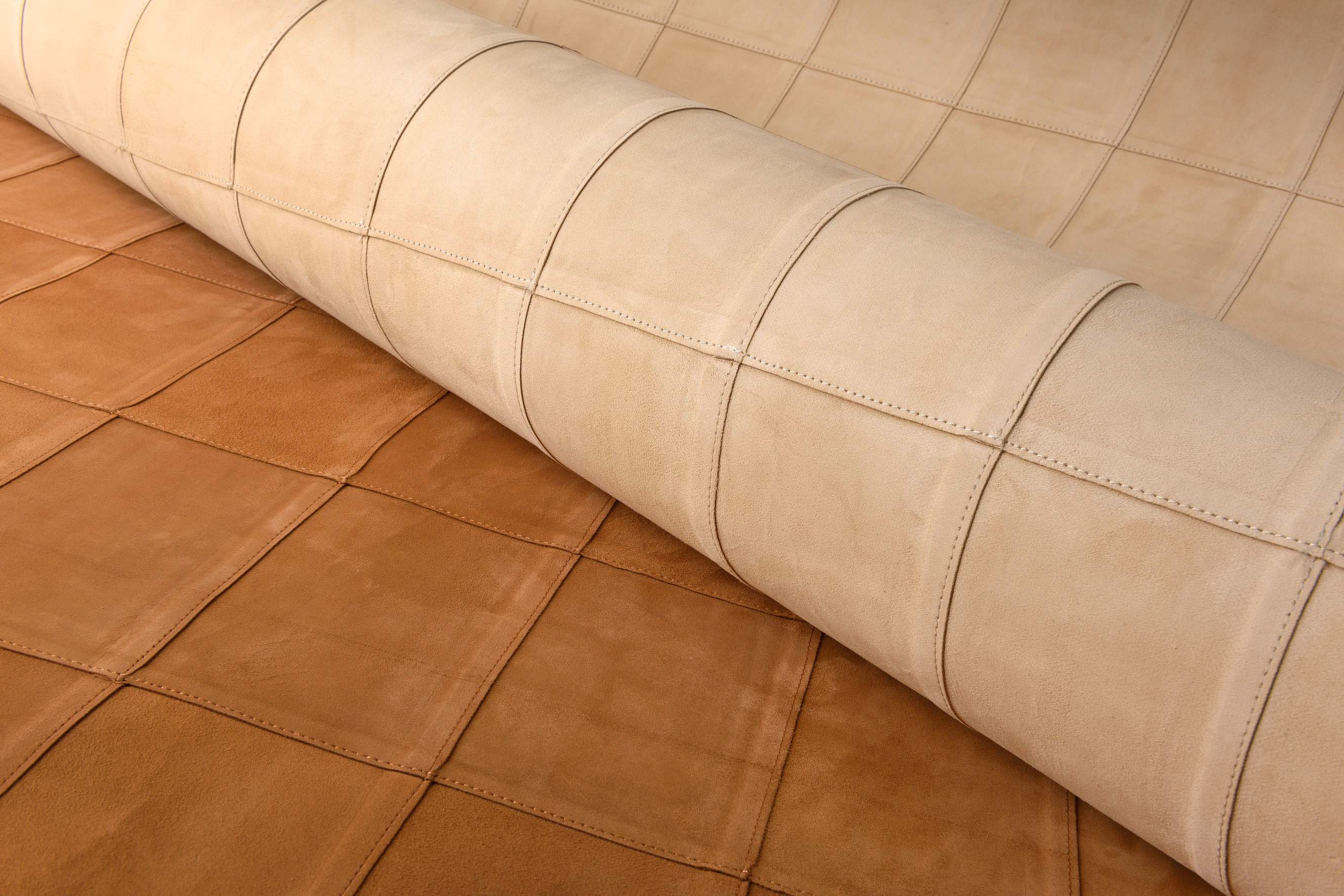 Natürliche Leder-Tapete mit geometrischem Muster AVENIO braun