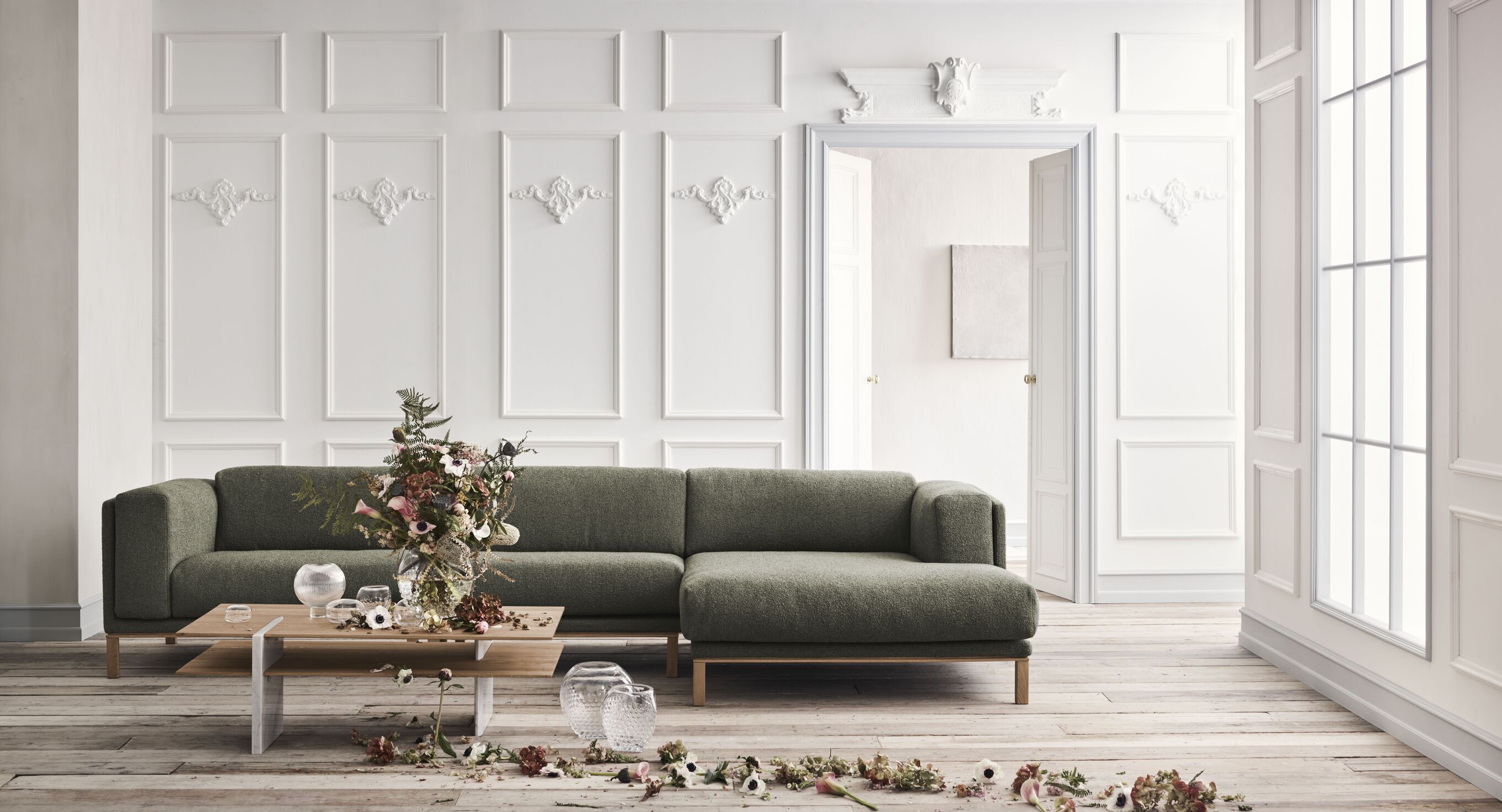 Modular sofa COSY - left -hand chaiselong with an oak base