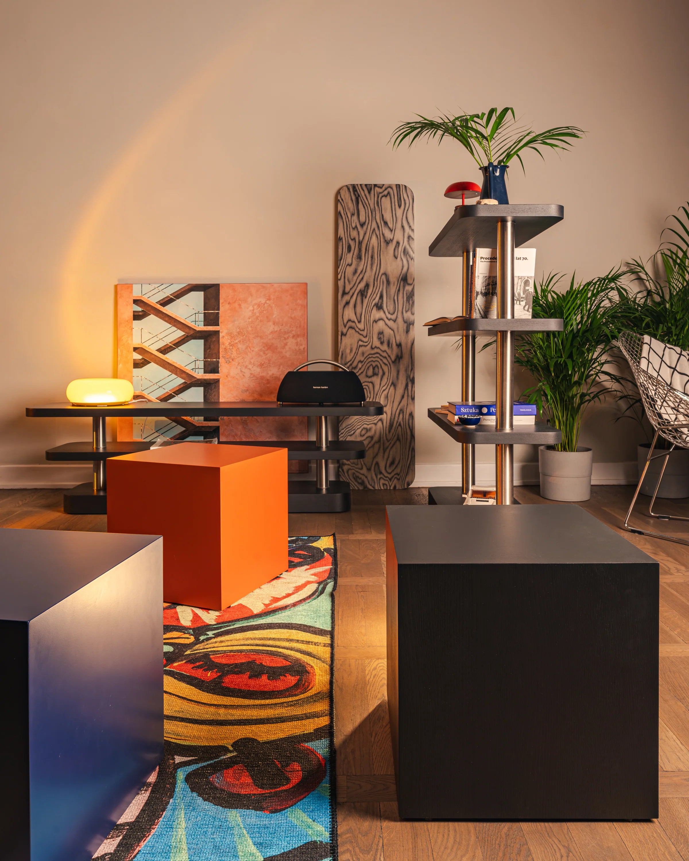 CUBE Auxiliary Table Raven Black