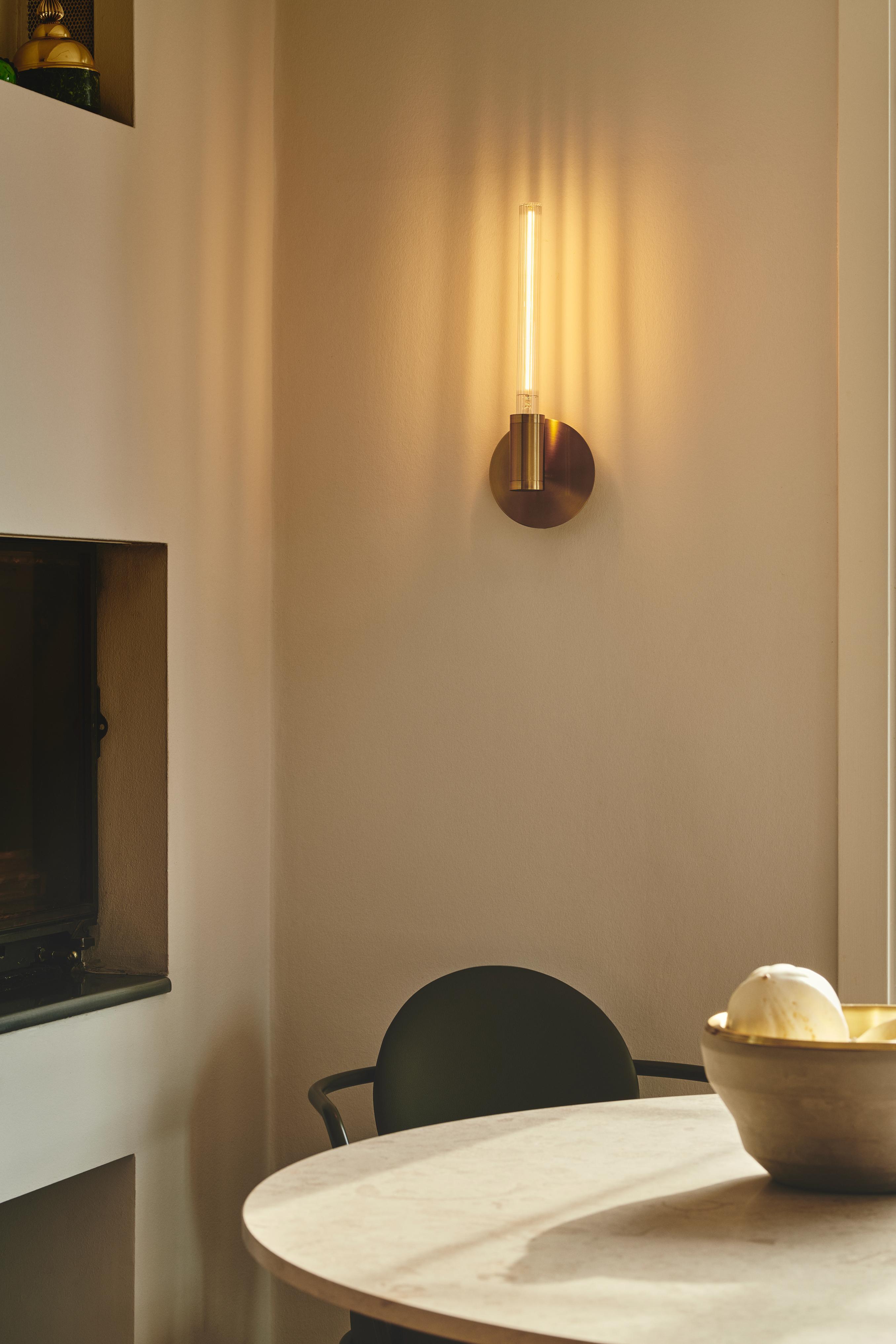 Plissee-Röhrenlampe mit Rillen