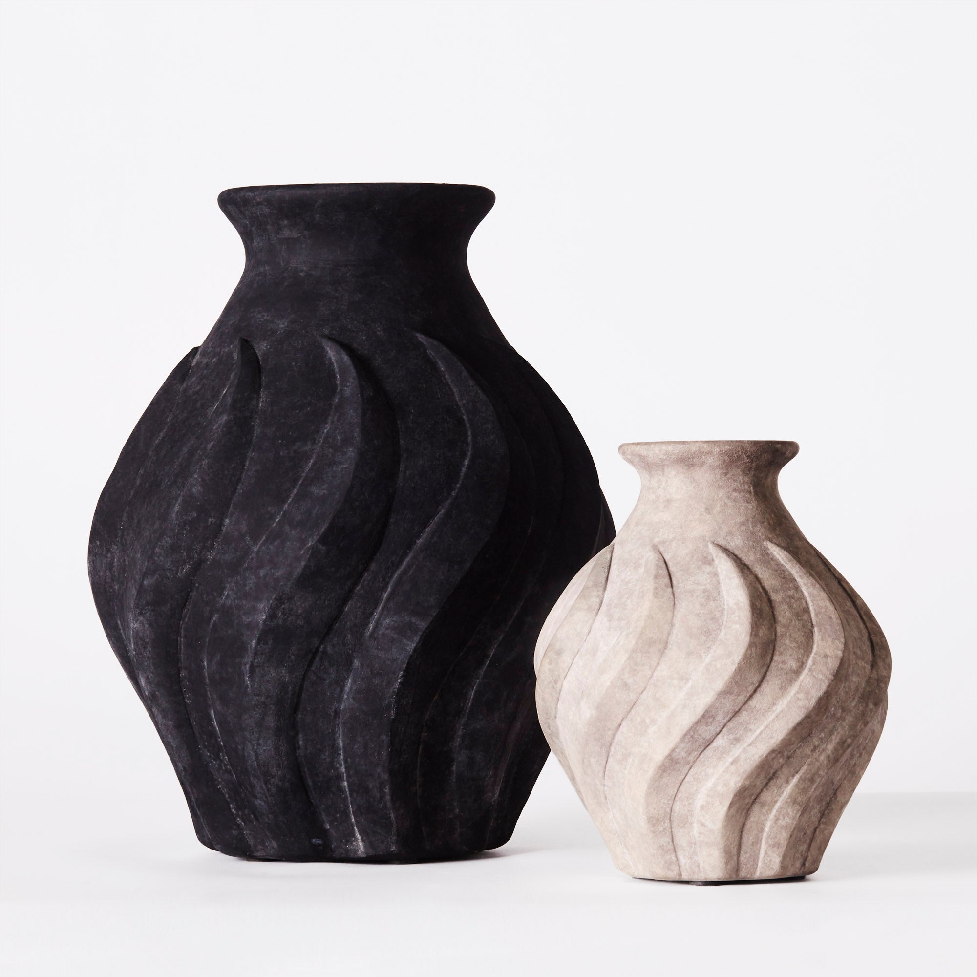 SWIRL vase black ceramic