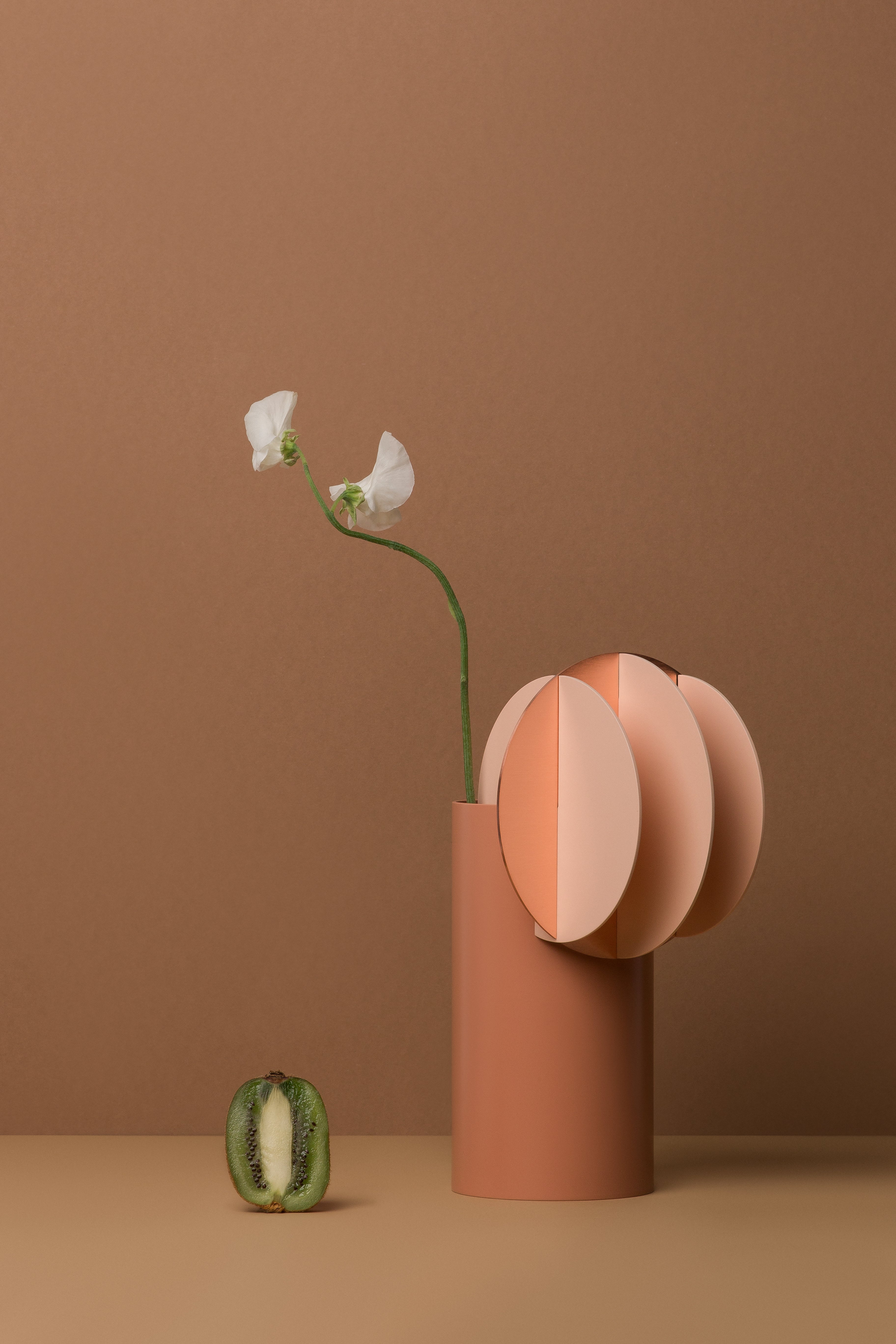 DELAUNAY vase in powder pink with peach and copper
