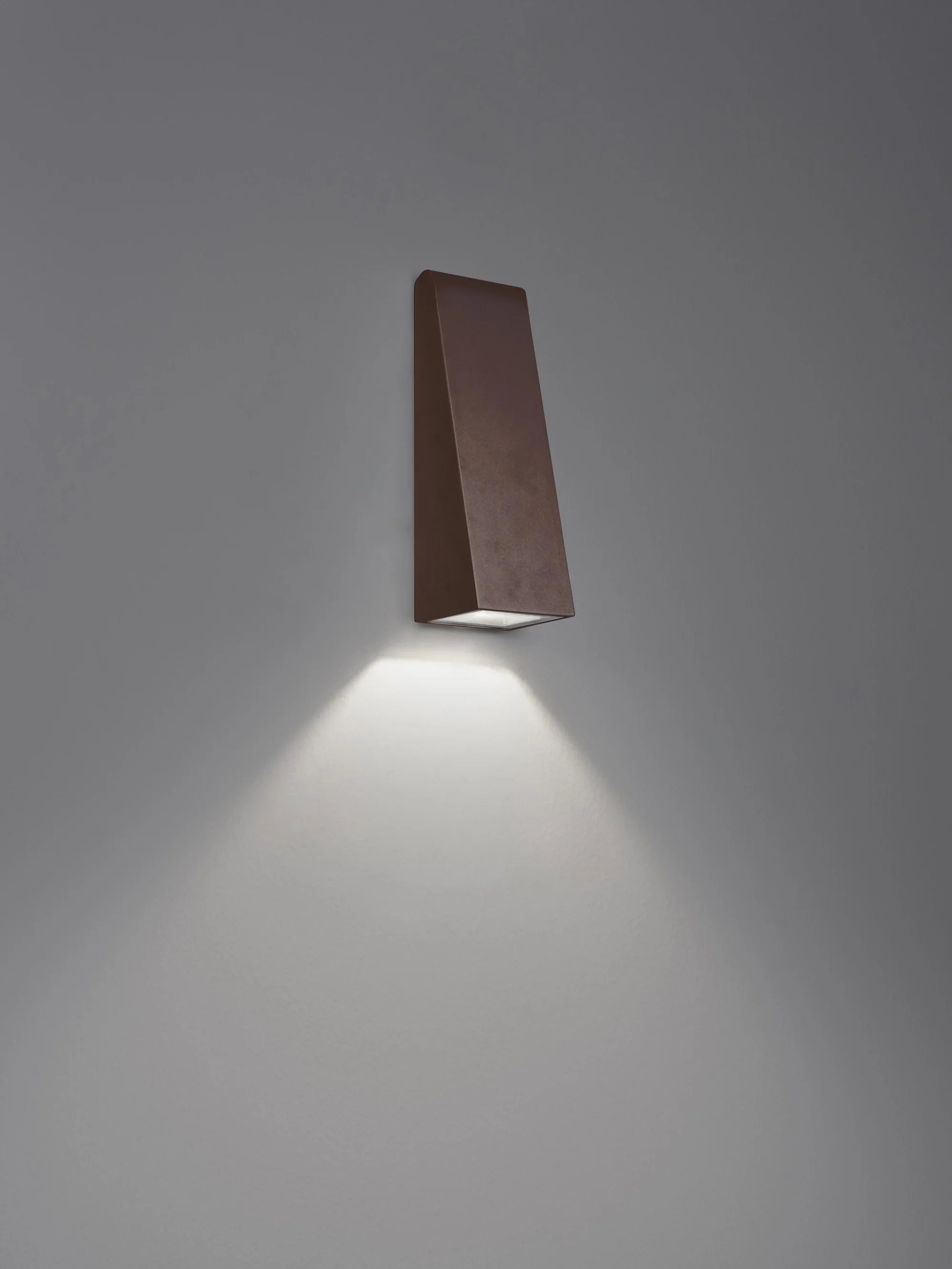 Outdoor wall lamp CUNEO dark brown