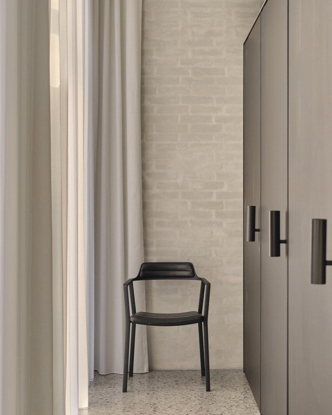 Chair 451 black leather with black metal base