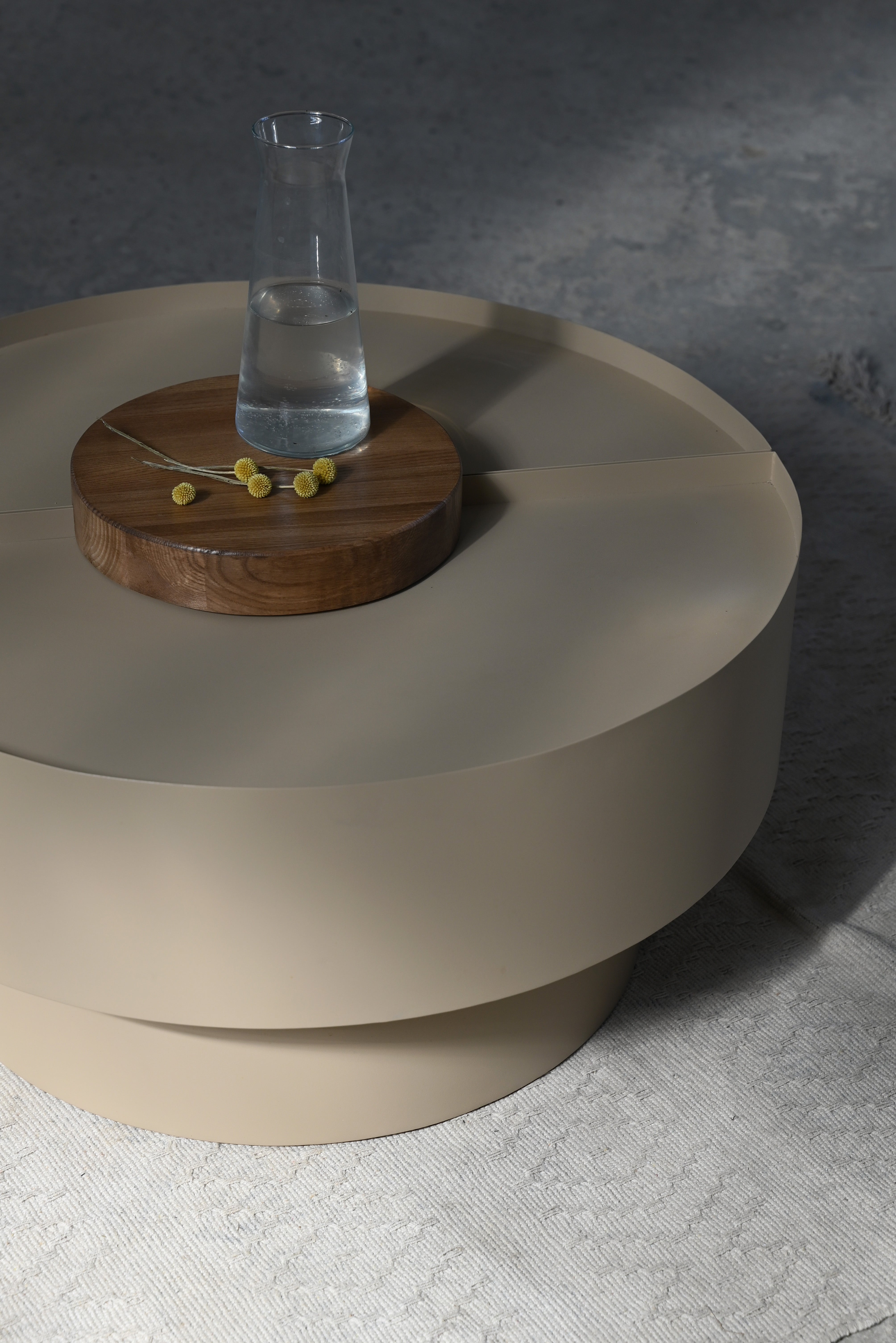 Kaffeetisch SUMO aus Stahl und Holz