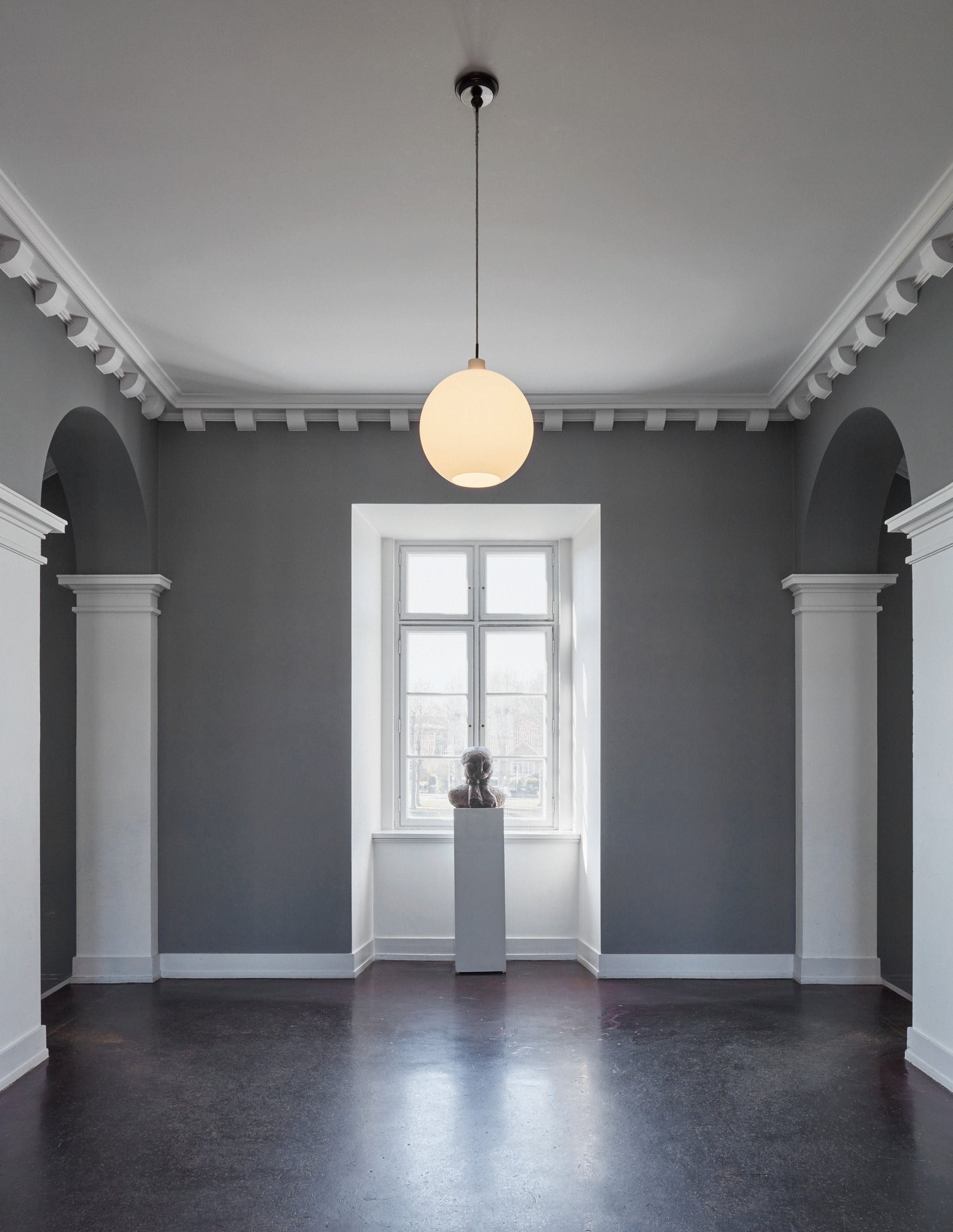 WOHLERT pendant lamp white glass