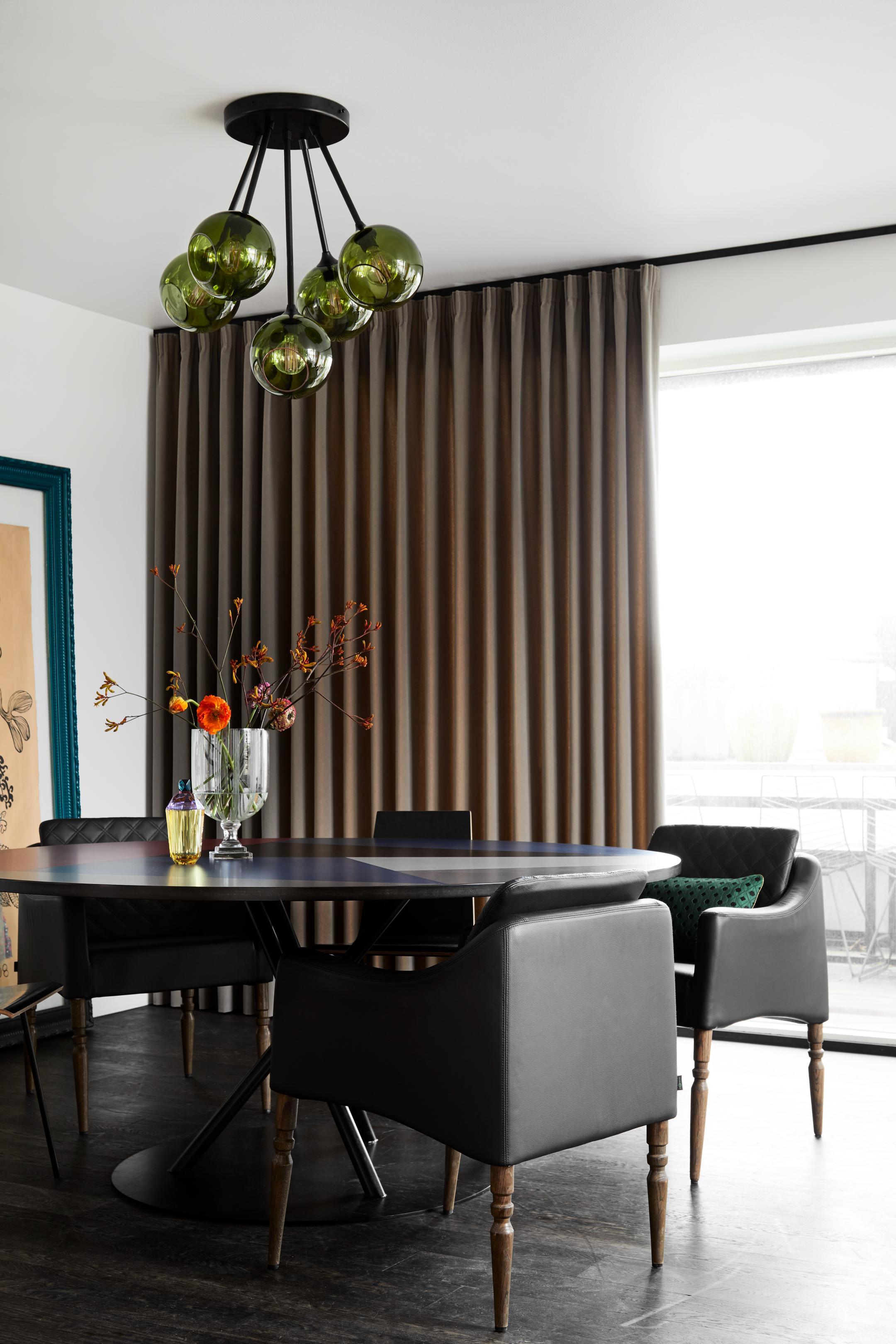 Chandelier BALLROOM MOLECULE smoked with black finish [Amelia]