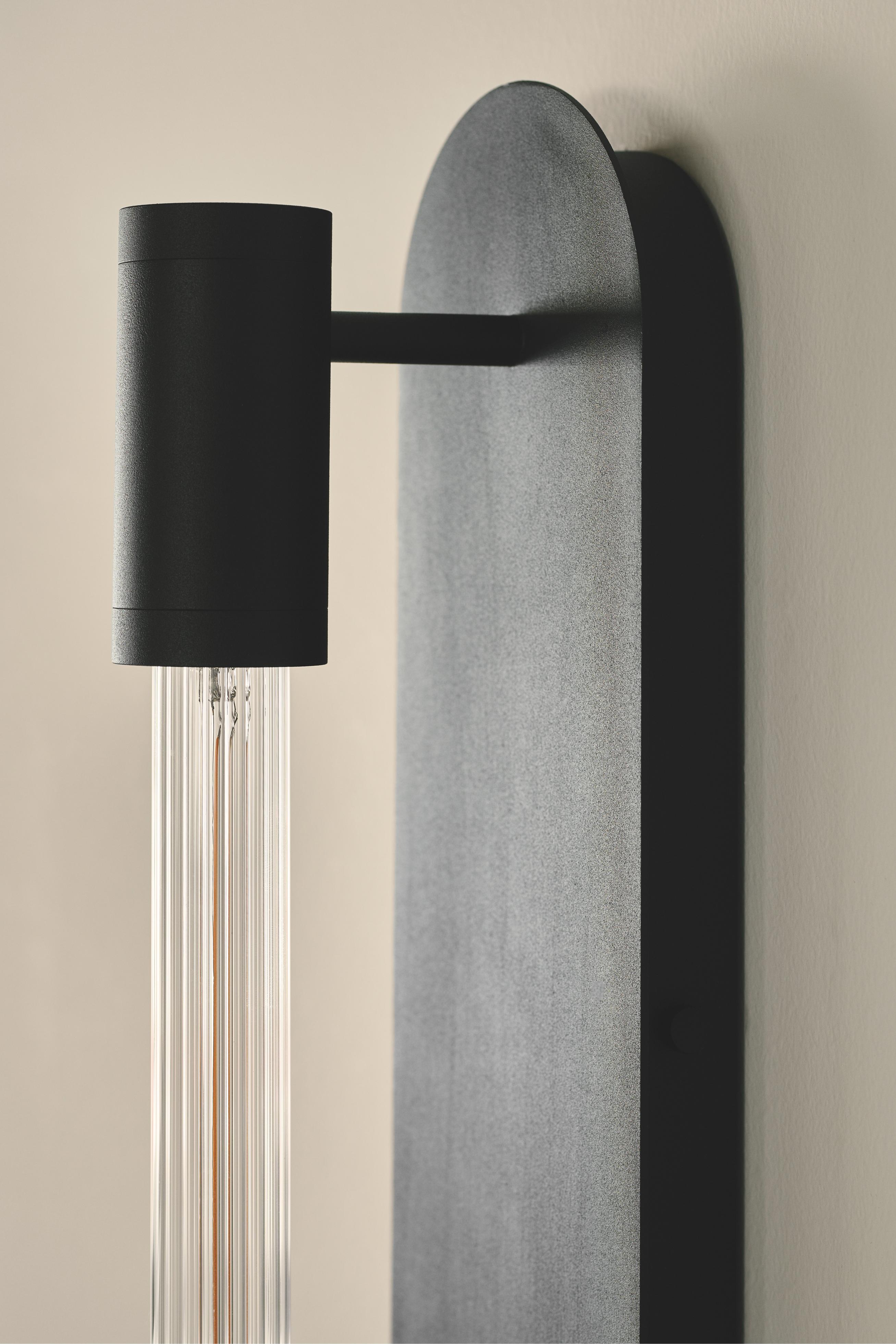 Plissee-Röhrenlampe mit Rillen