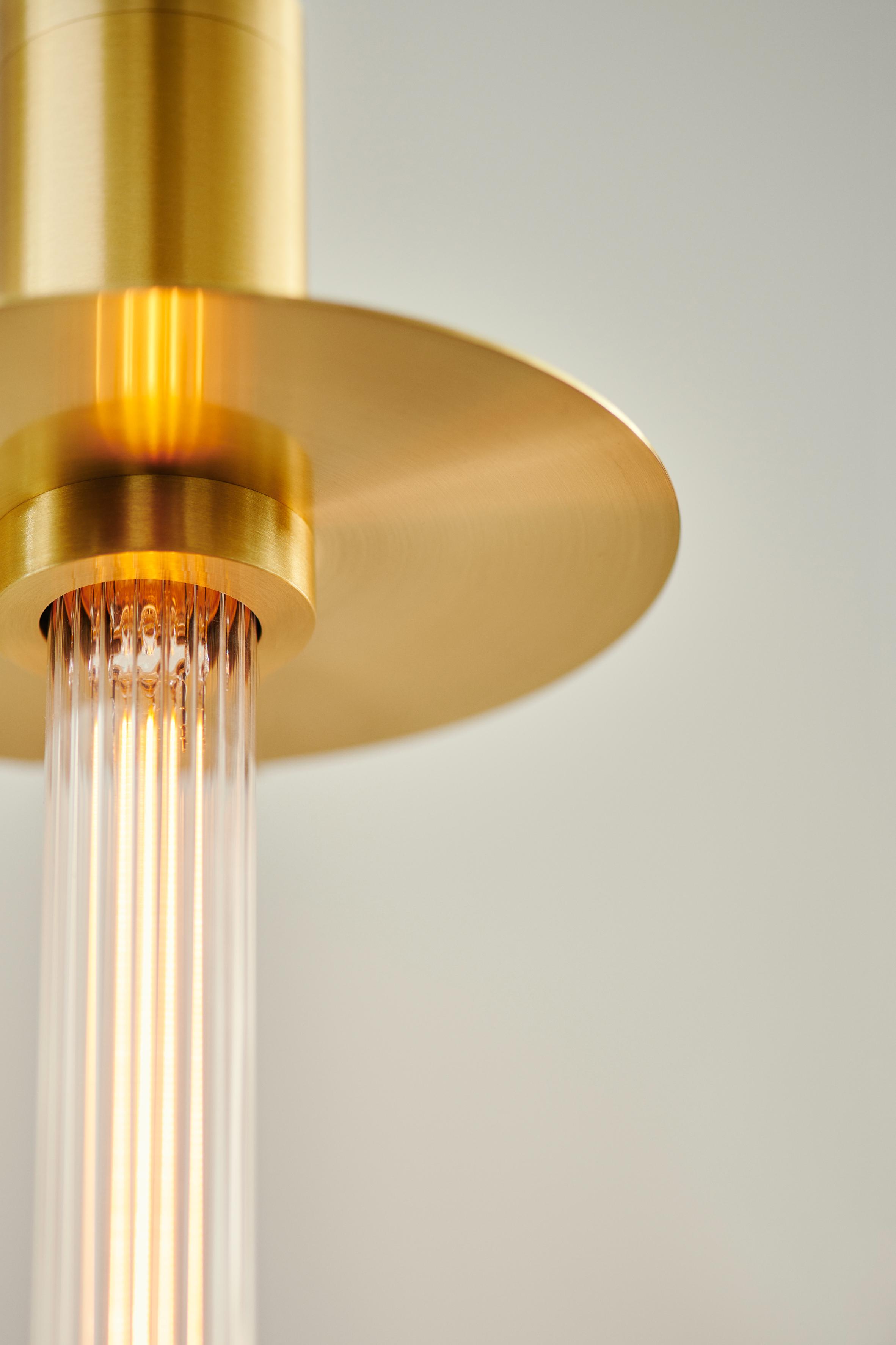 Plissee-Röhrenlampe mit Rillen