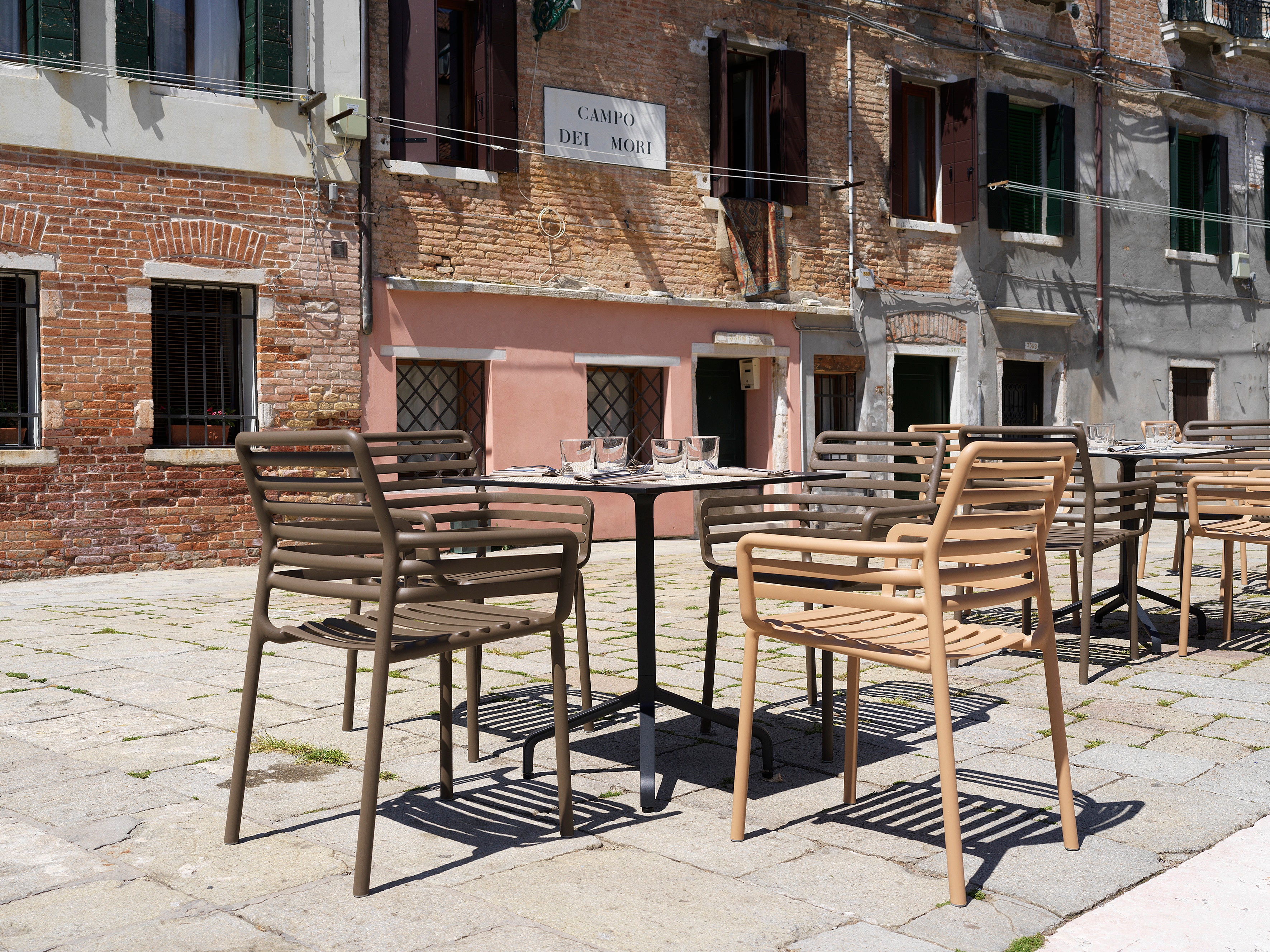 Outdoor chair with armrests DOGA cappuccino