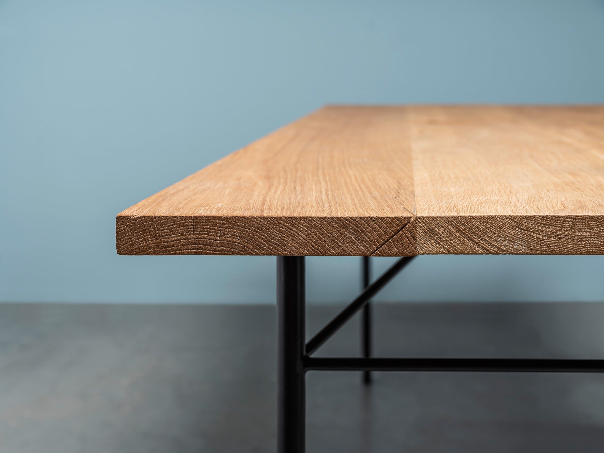 MARTIN brushed oak table top with black steel base