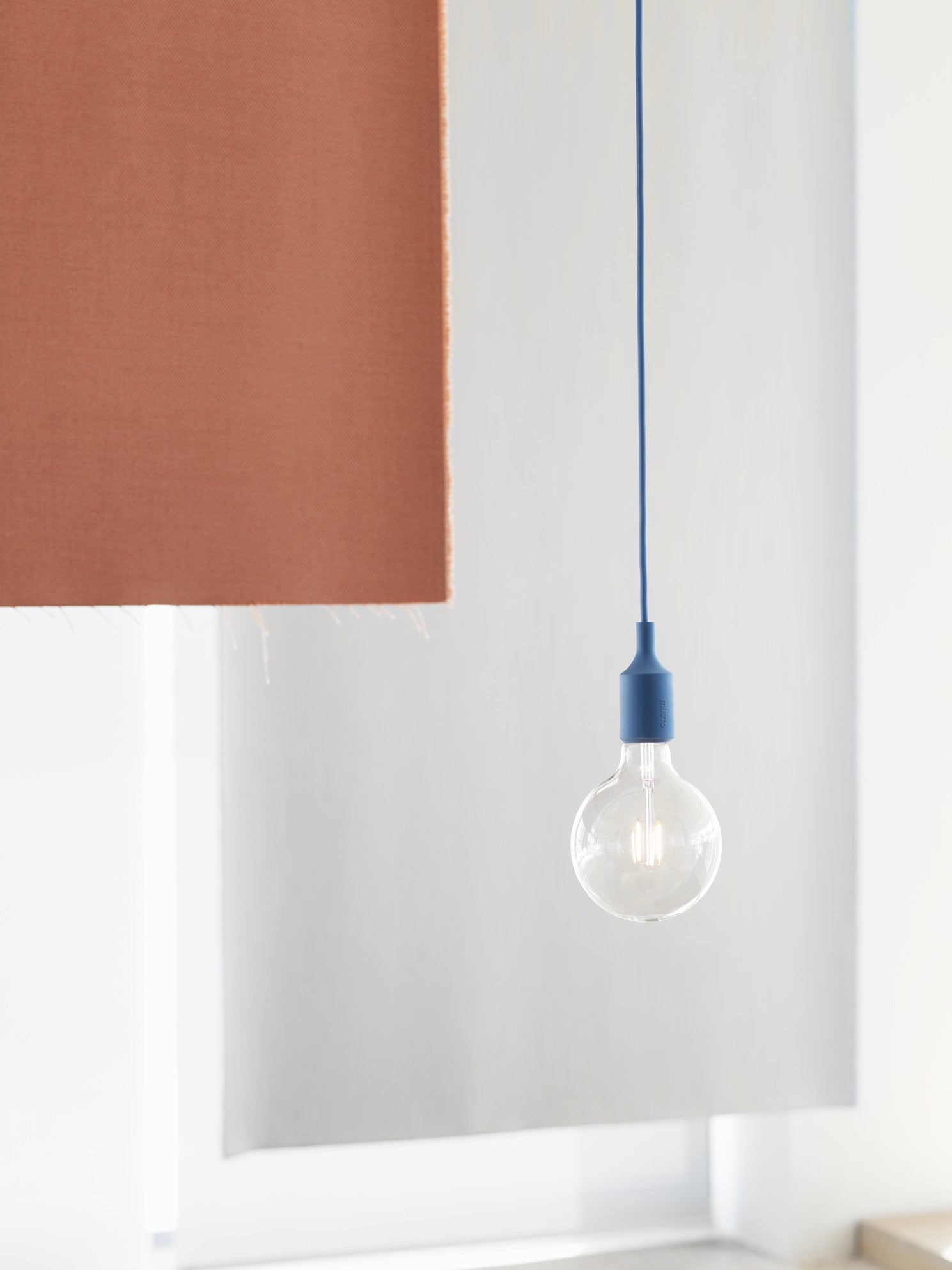 Lampa wisząca E27 niebieski