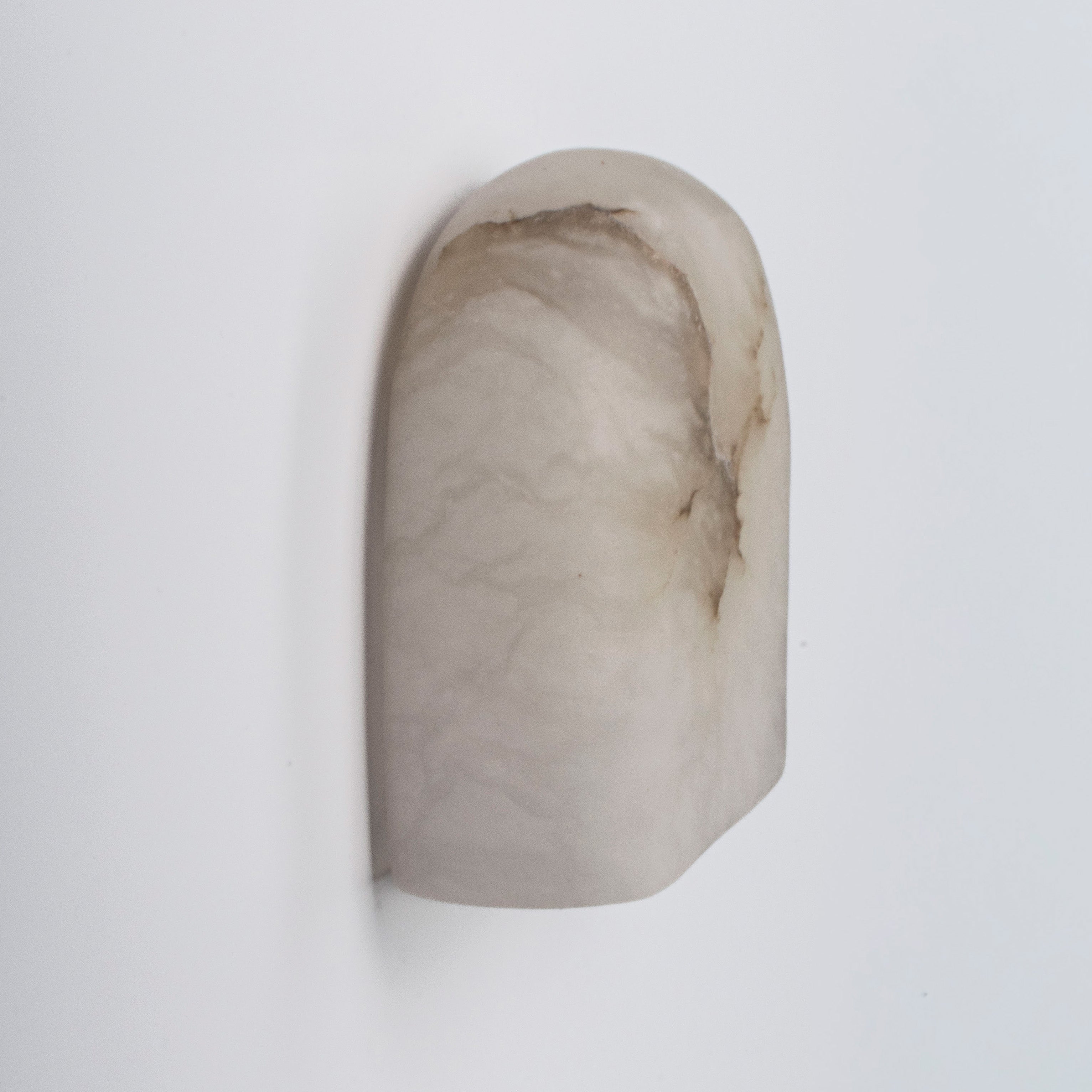Wandleuchte TAYGETA aus Alabaster mit gemustertem Finish