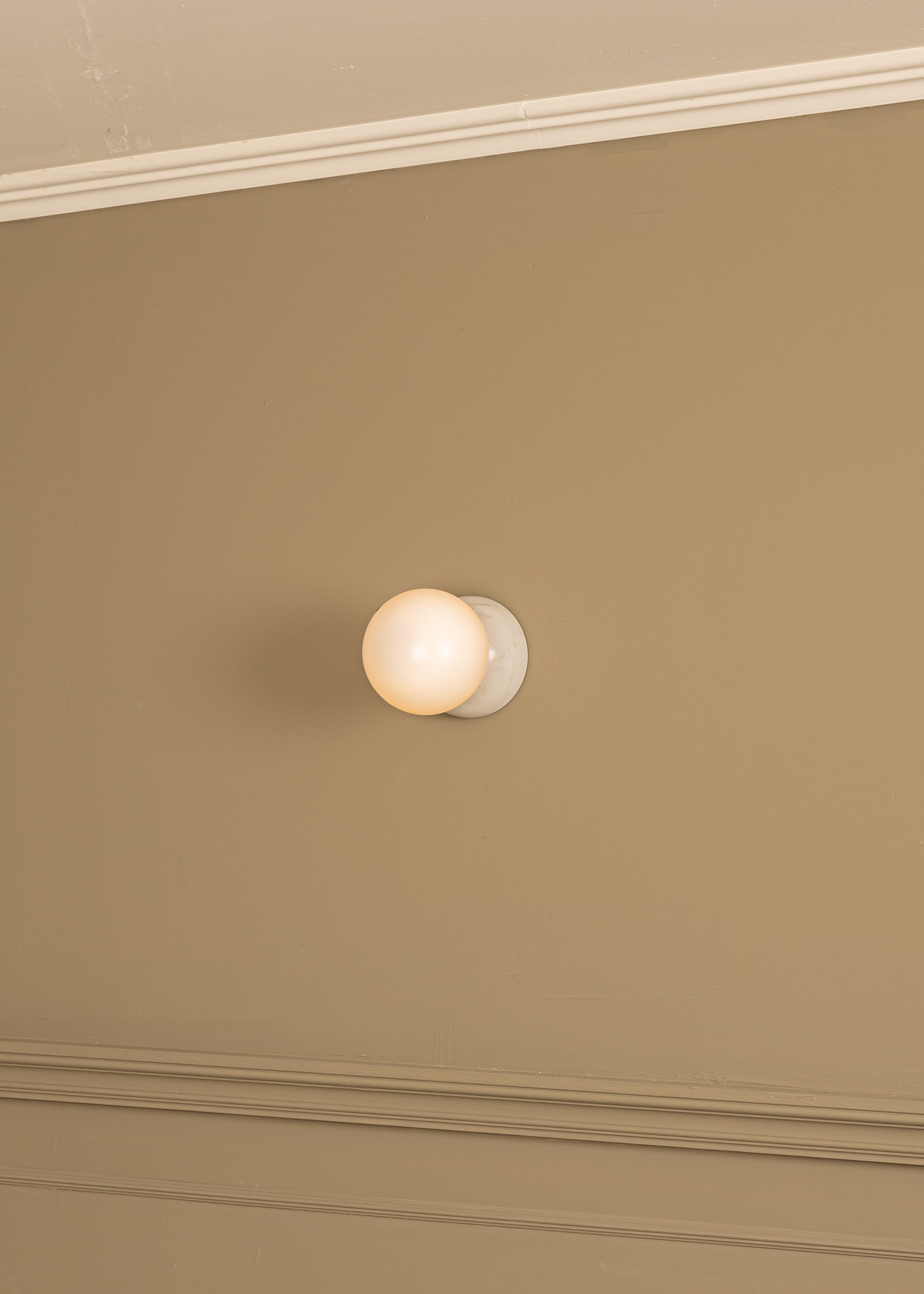 Wandleuchte EKLIPSO weißer Marmor