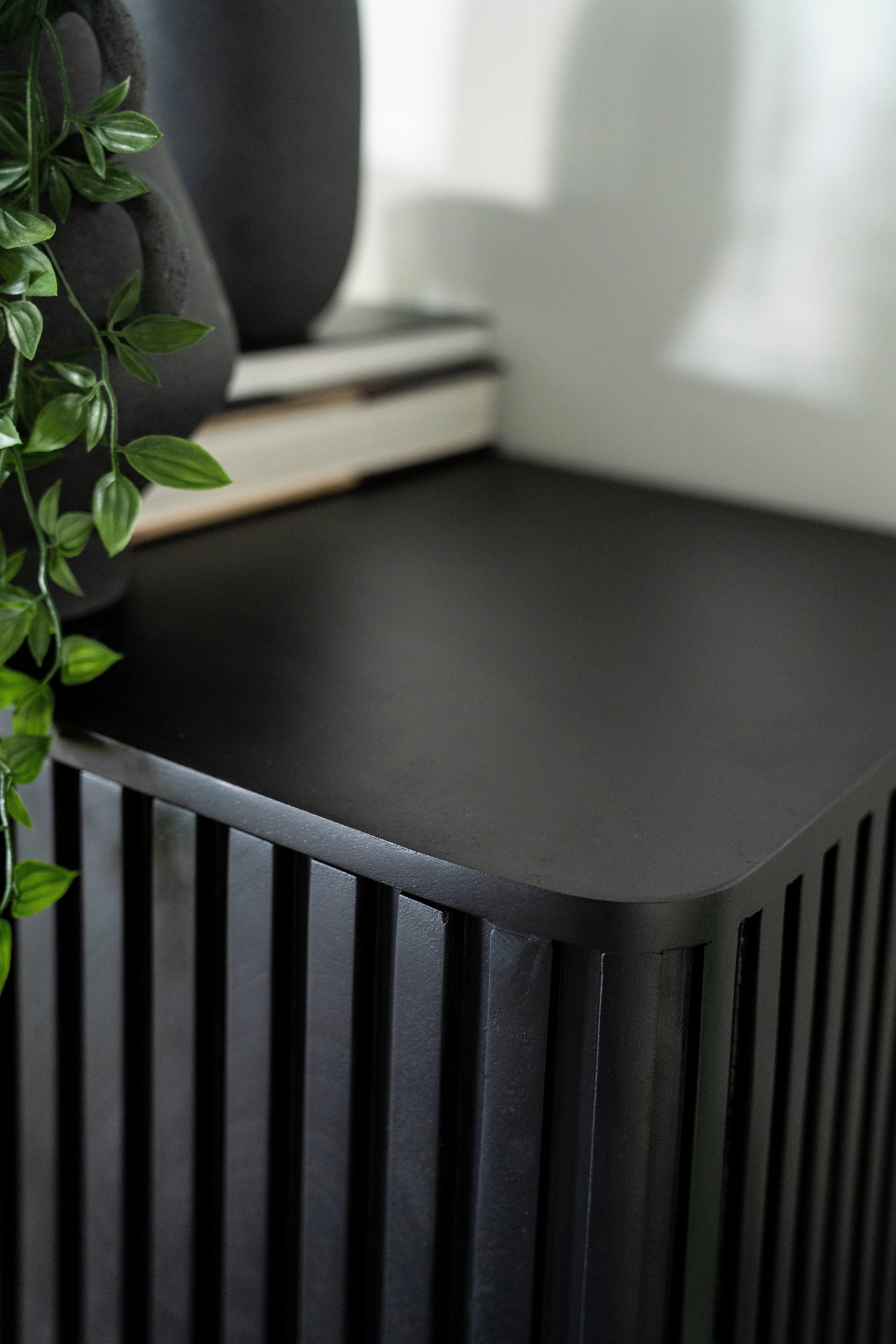 REMI chest of drawers black mango wood