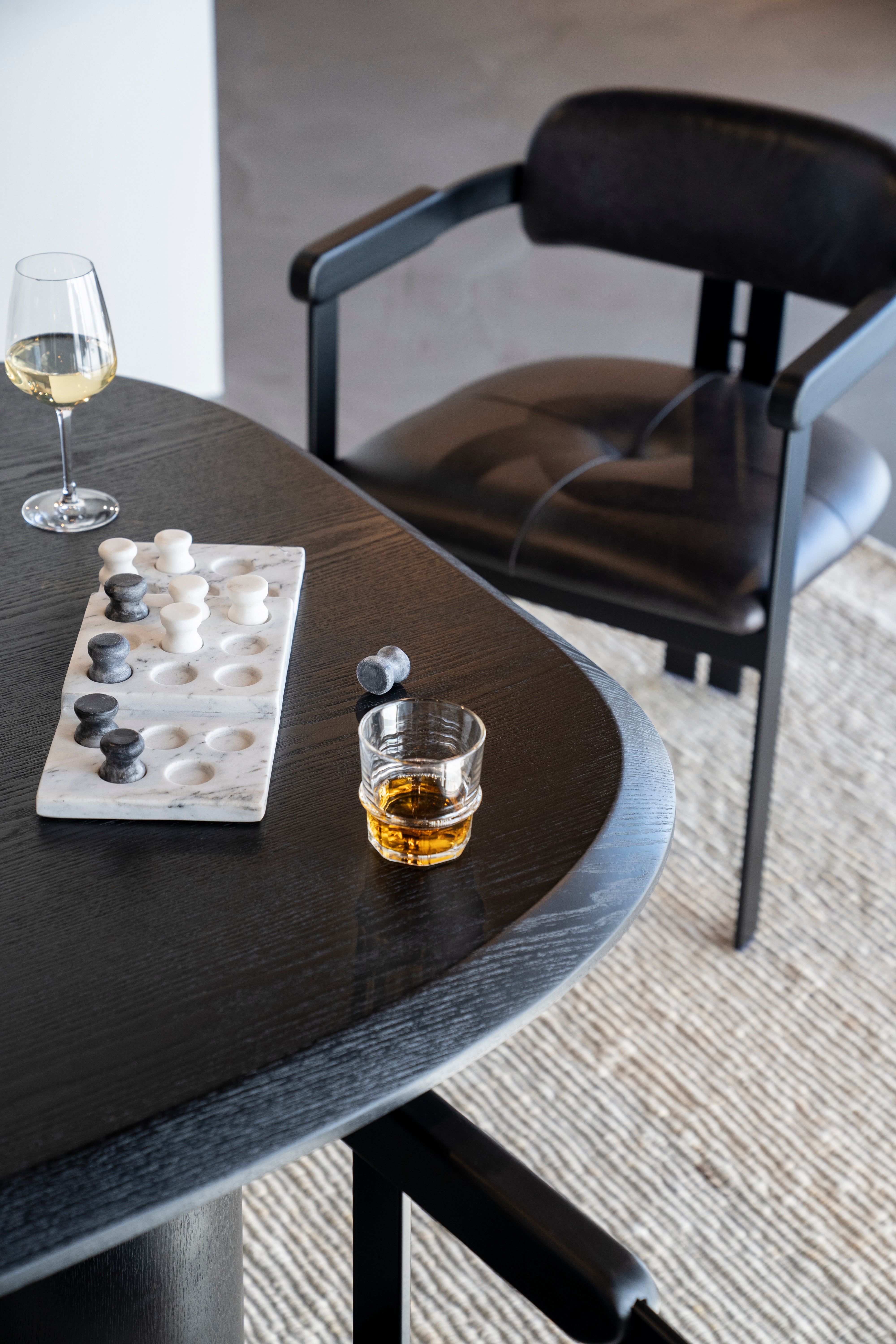 Tisch WALTER schwarz Eichenfurnier