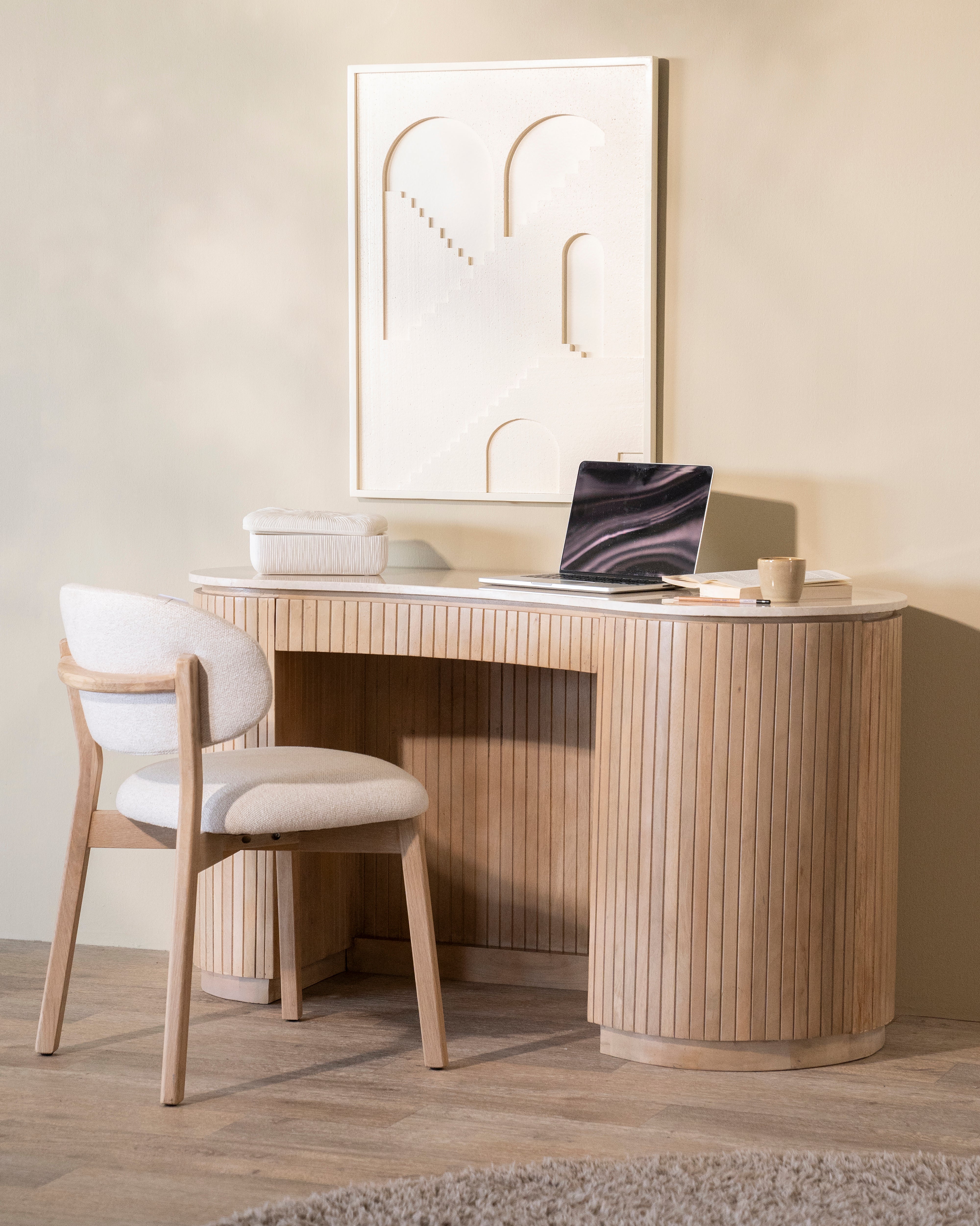 Stuhl MIKKY beige mit Eichenbasis