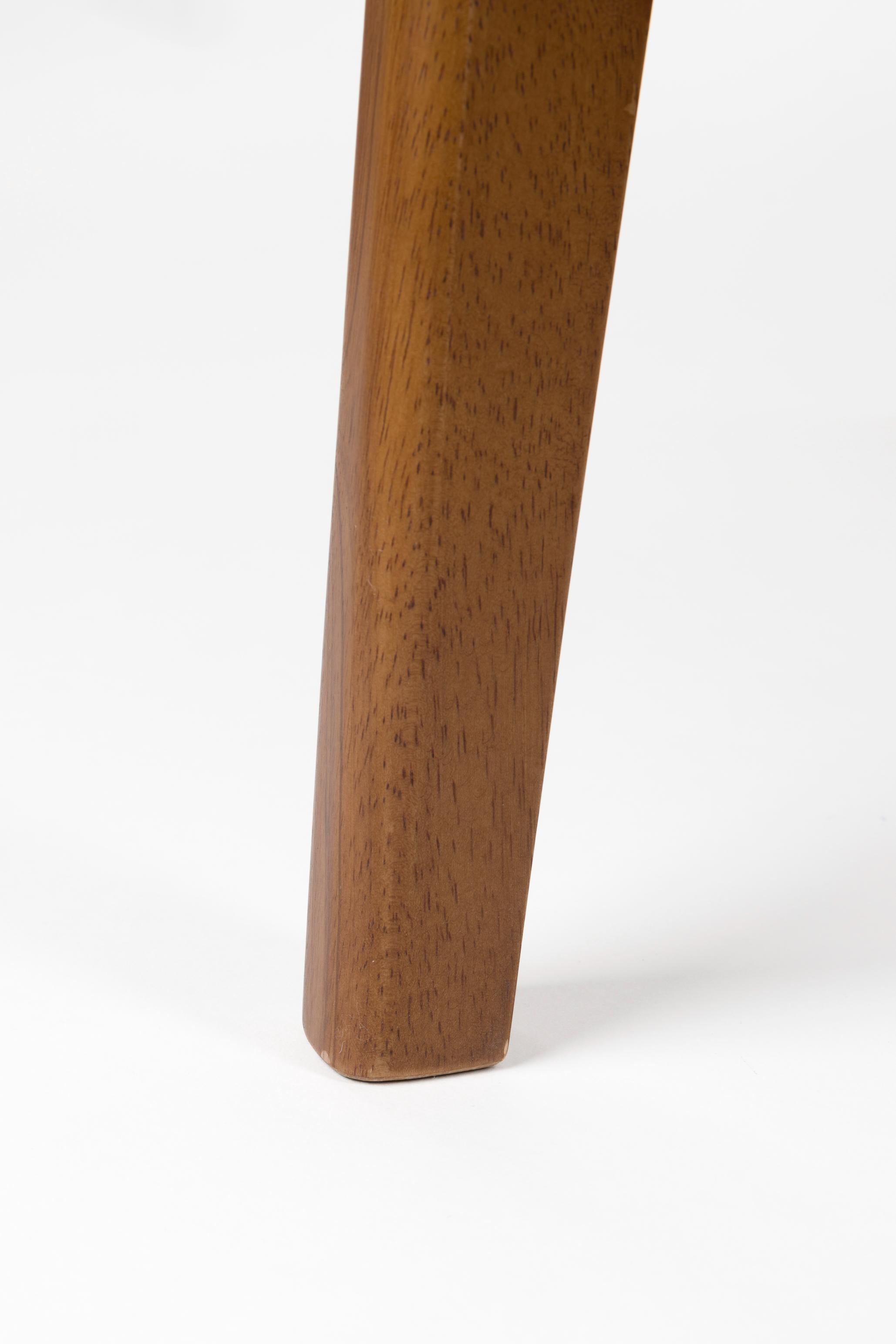 Ausziehbarer Tisch ELLEN aus dunkelbraunem Gummibaumholz