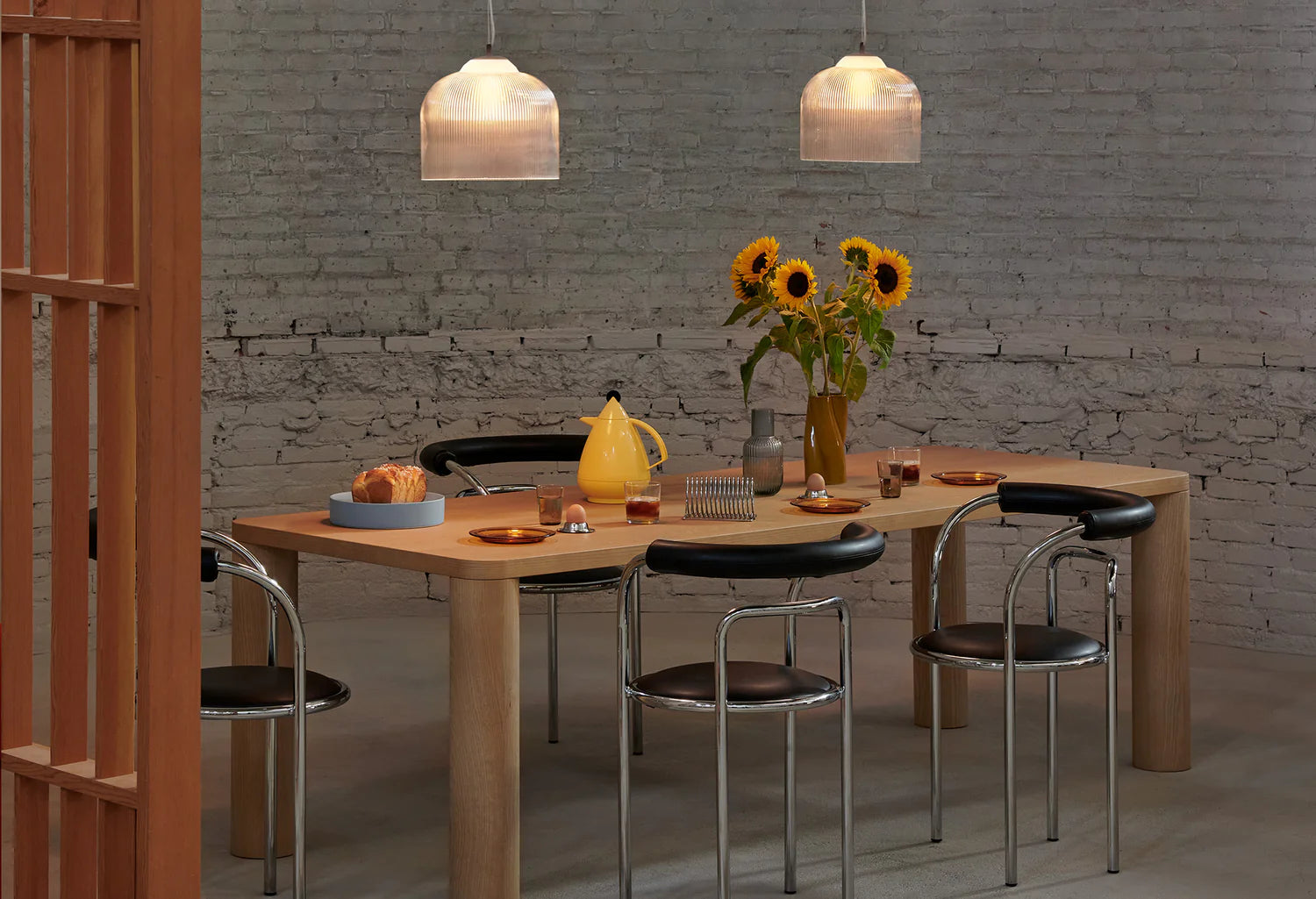 Tisch HARVEY aus Eschenholz