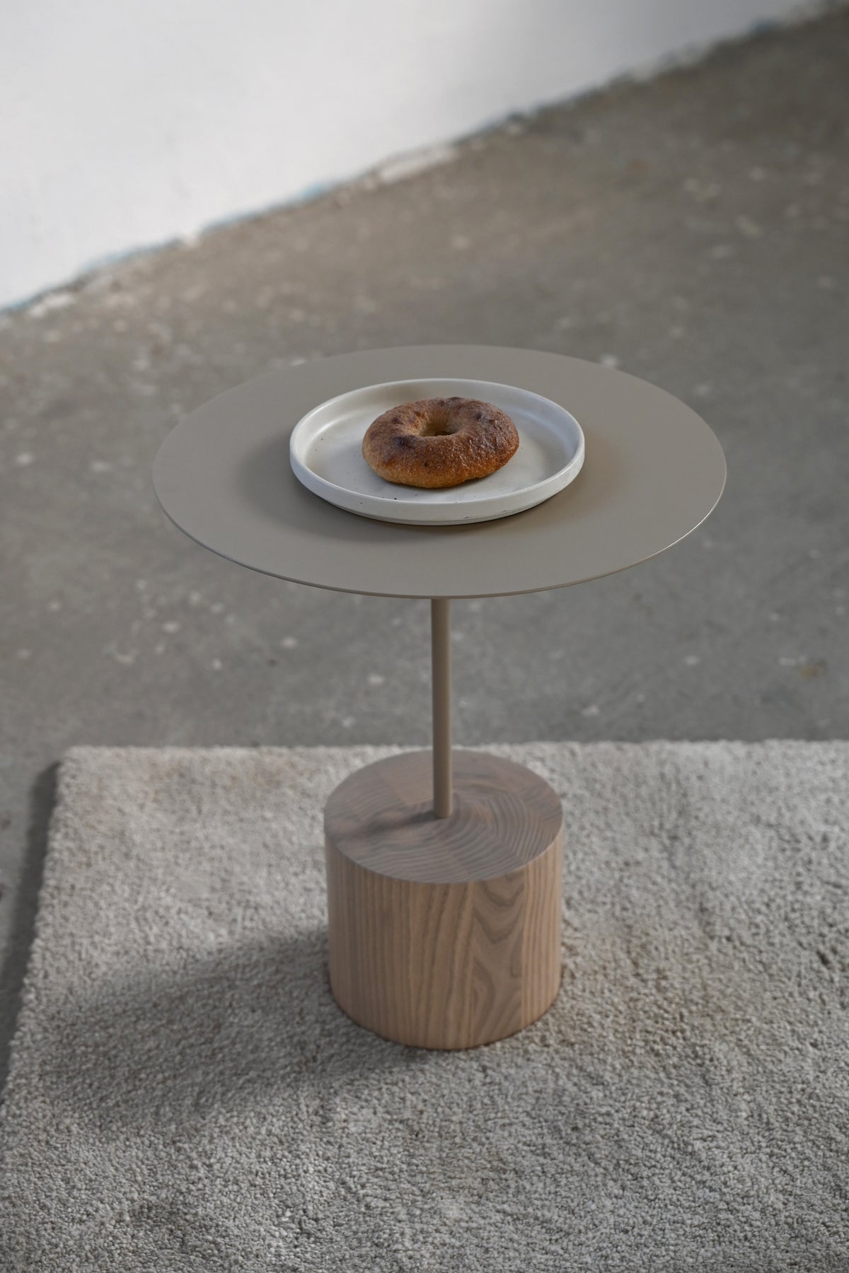 Kaffeetisch FIB aus Holz und Stahl