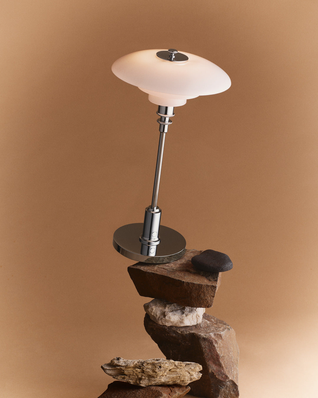 Tragbare Lampe PH 2/1 weiß mit verchromtem Sockel