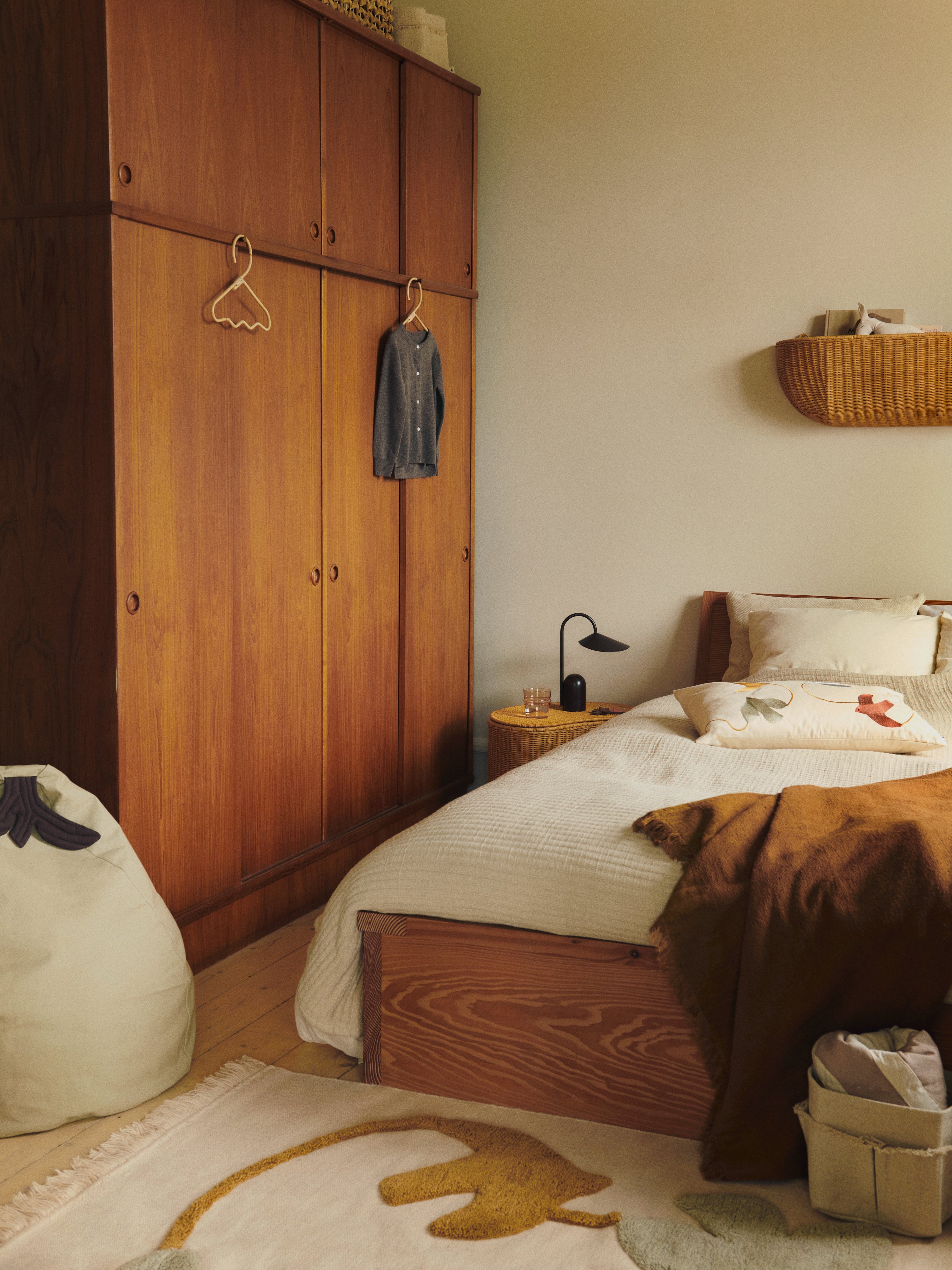 WAVI rattan hanger set