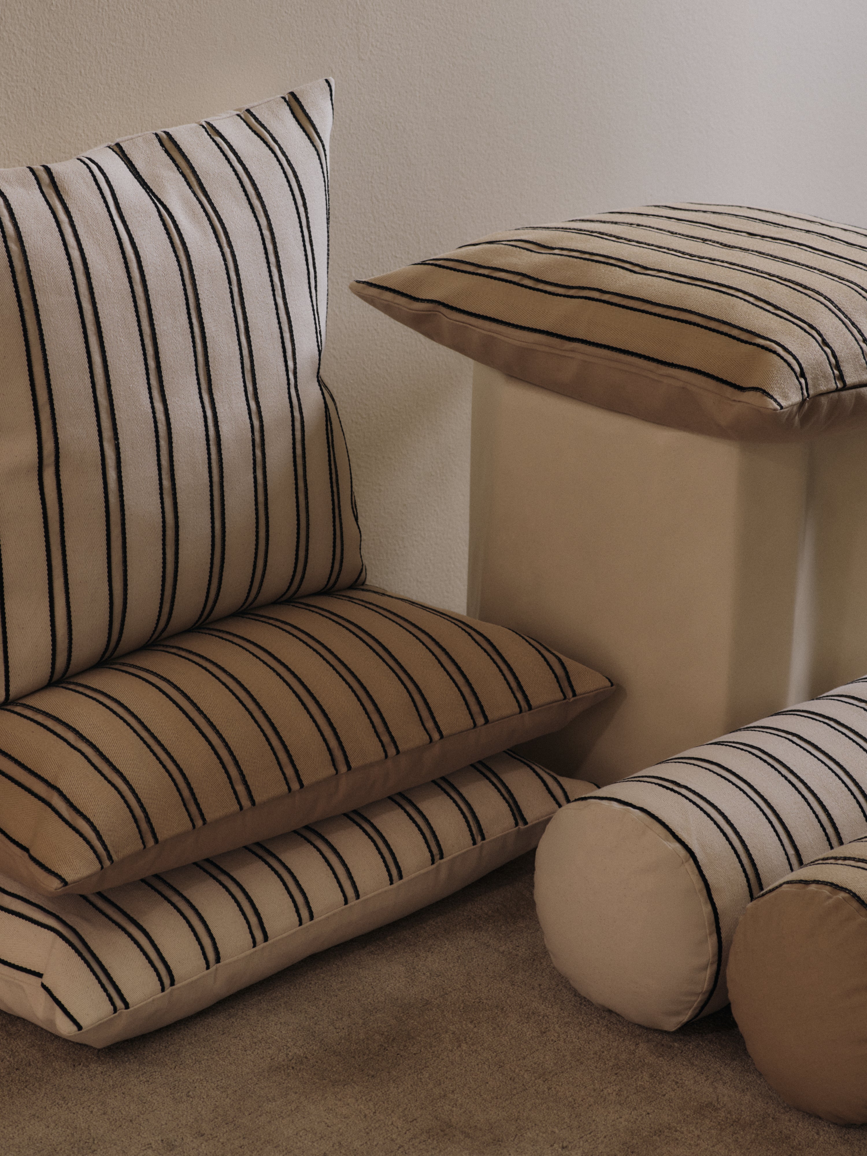 TWILL pillow broken white [Klaudia]