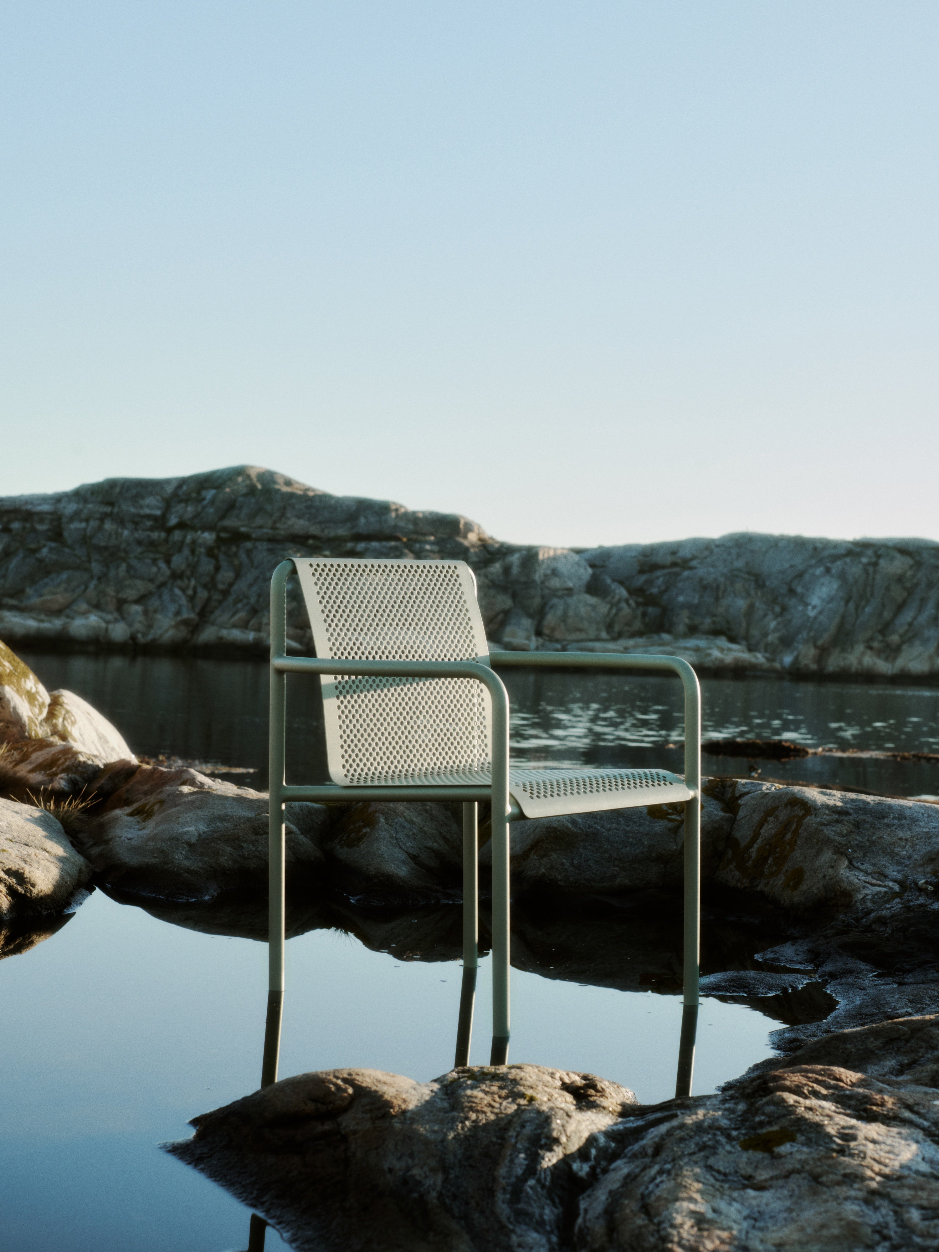 DAPPLE armchair matcha