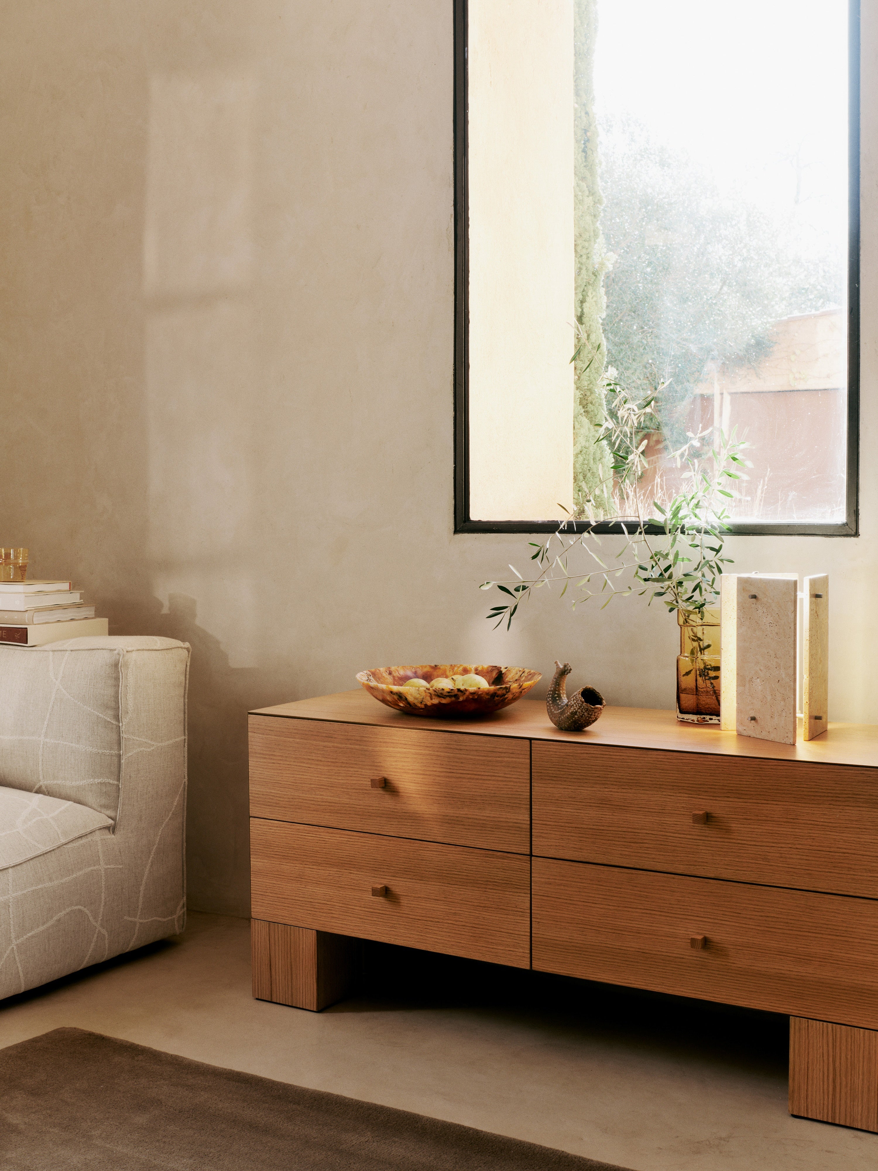 KUBEN Chest of Drawers in Oak Veneer