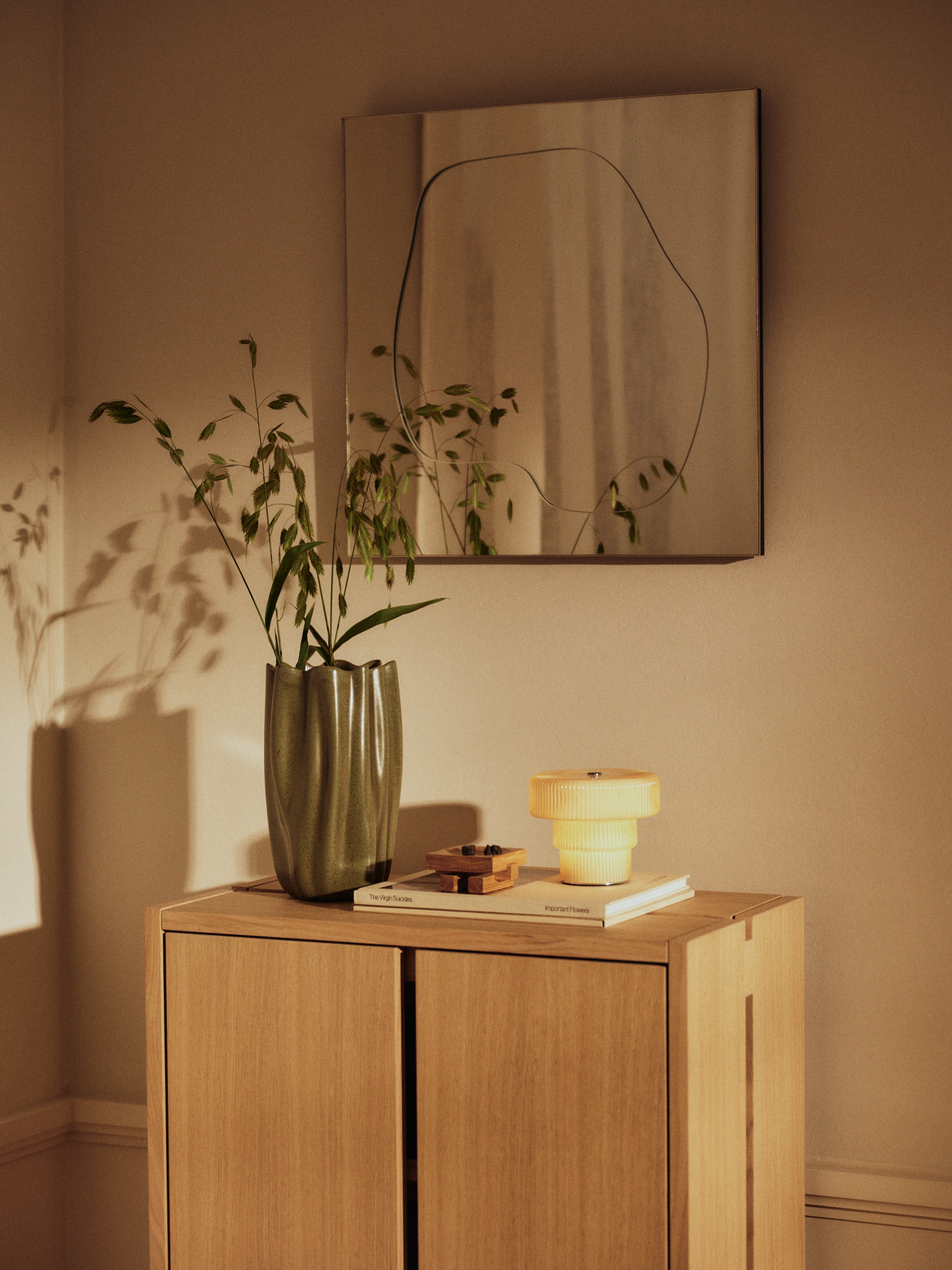 Tragbare Lampe RIPPLE cremefarben