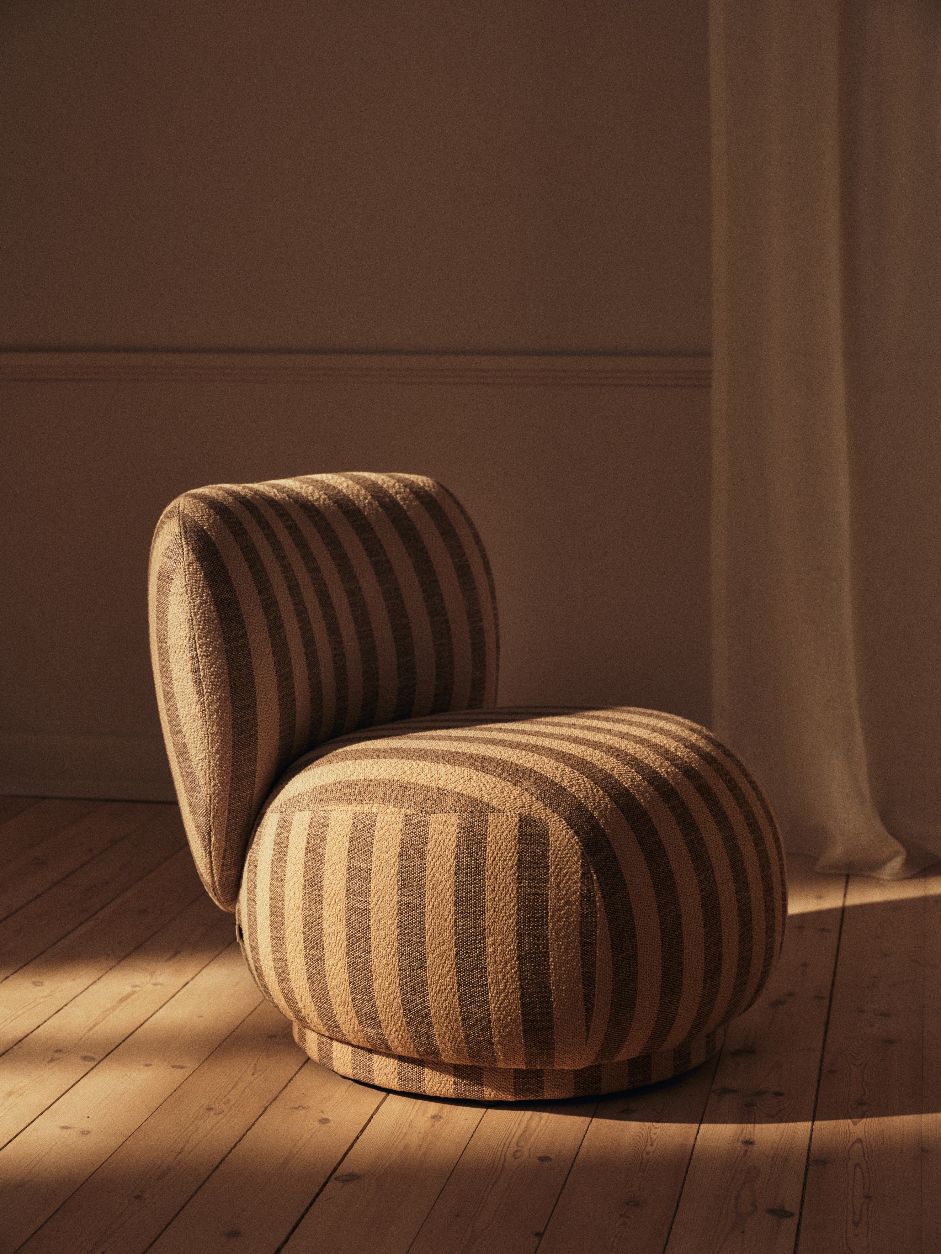 Sessel RICO PICCOLO LOUNGE Louisiana sandfarben mit gebrochenem Weiß