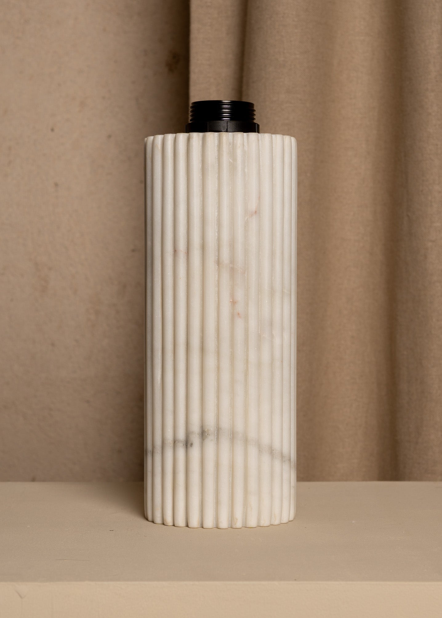FLUTITA Table Lamp White Marble