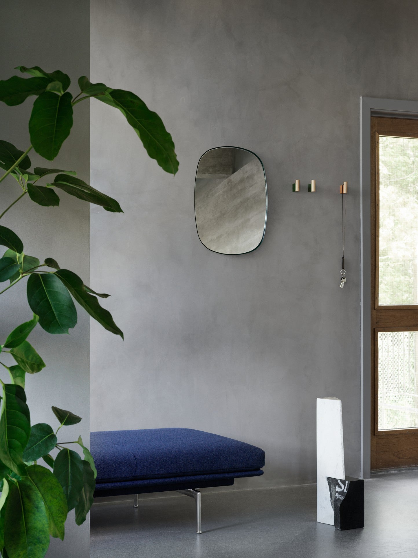 OUTLINE Customizable Bench