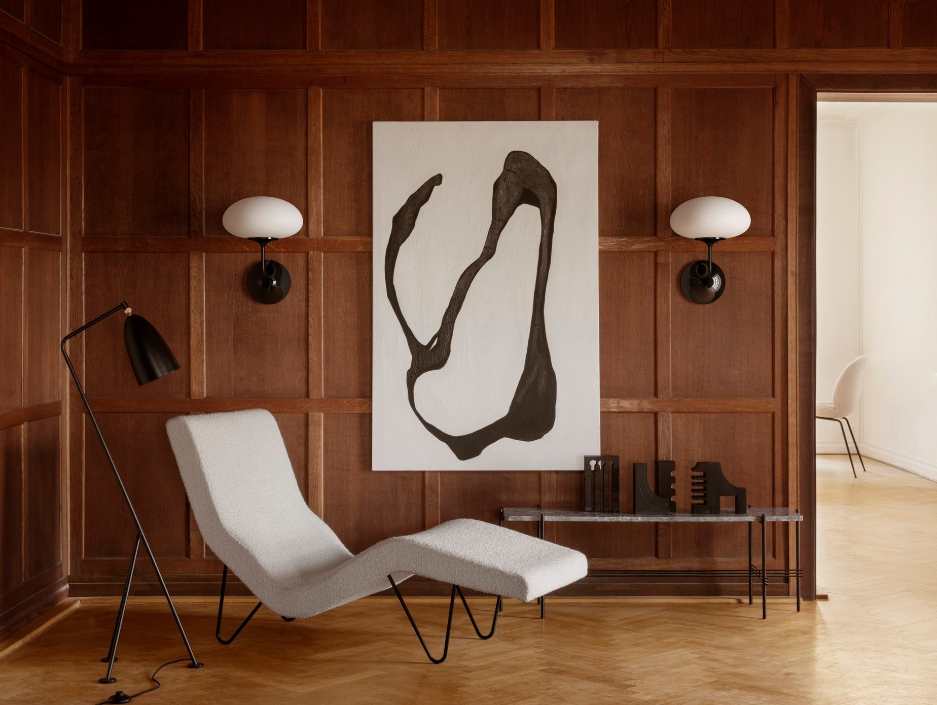 GRÄSHOPPA black matte tripod floor lamp