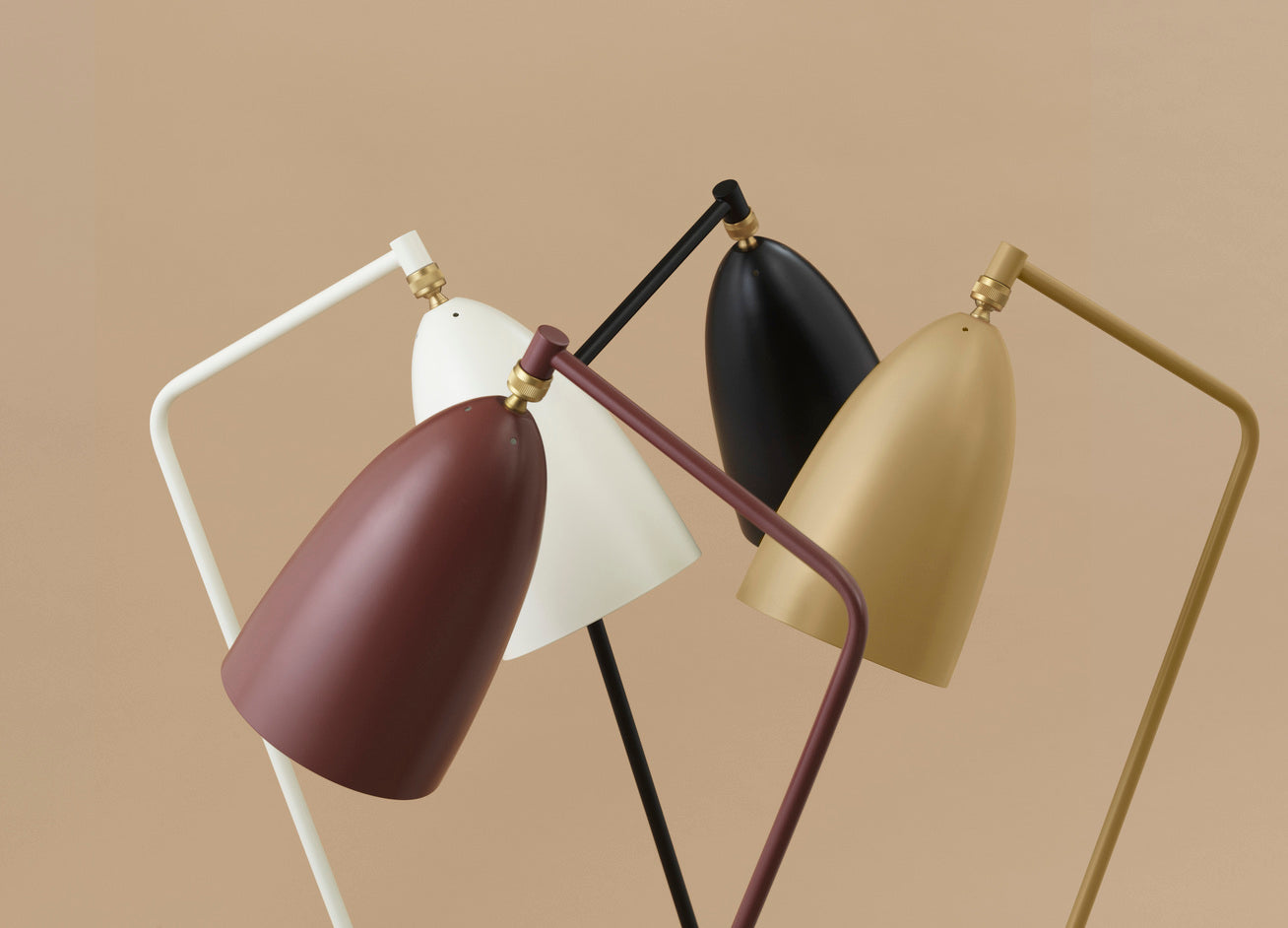 GRÄSHOPPA black matte tripod floor lamp