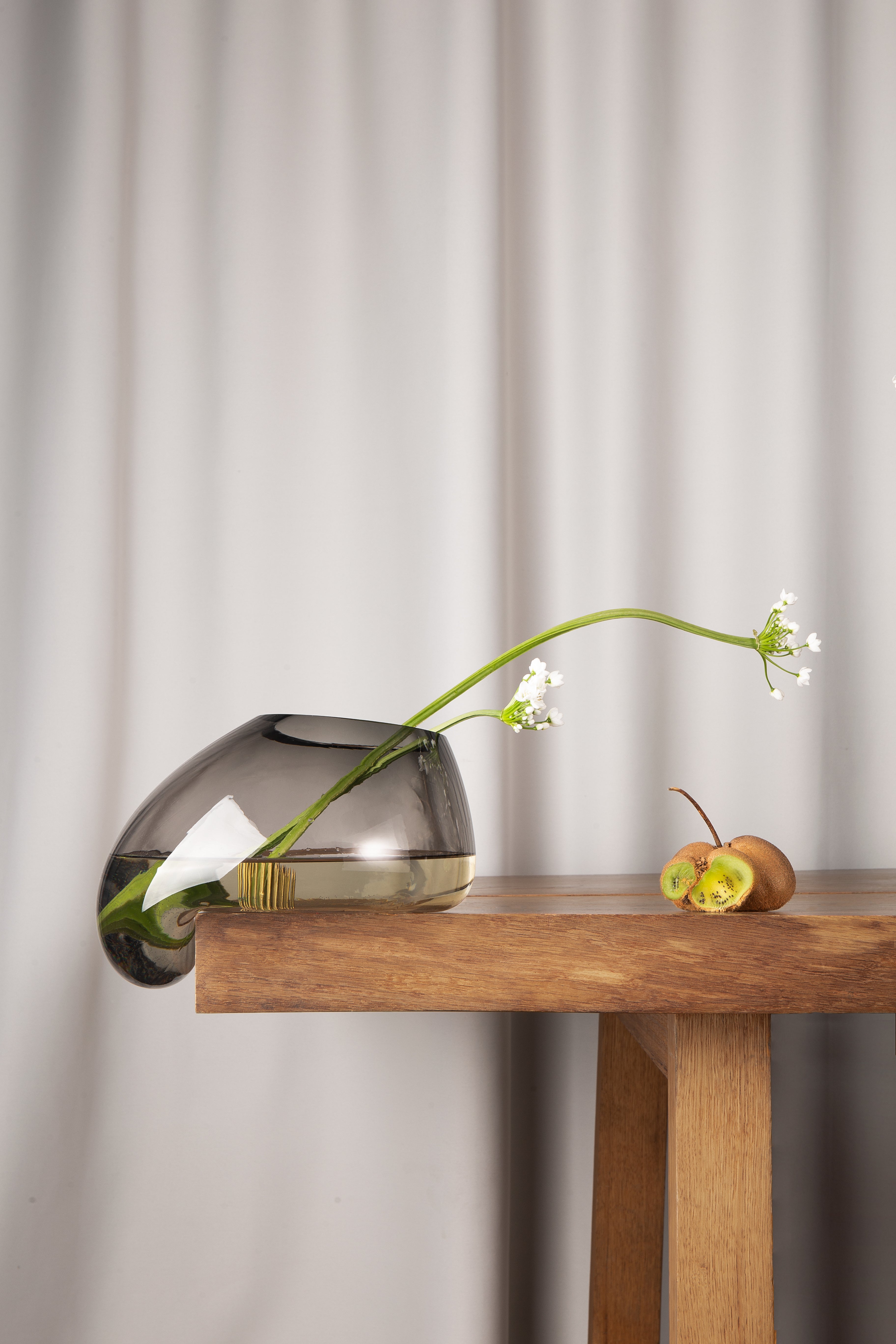 Vase GUTTA graues Glas