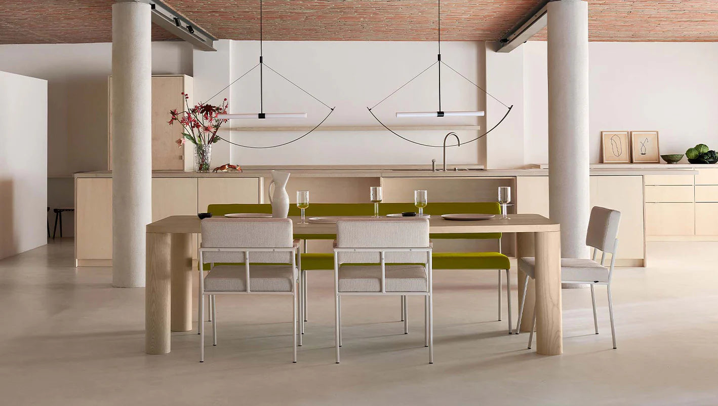 Tisch HARVEY aus Eschenholz