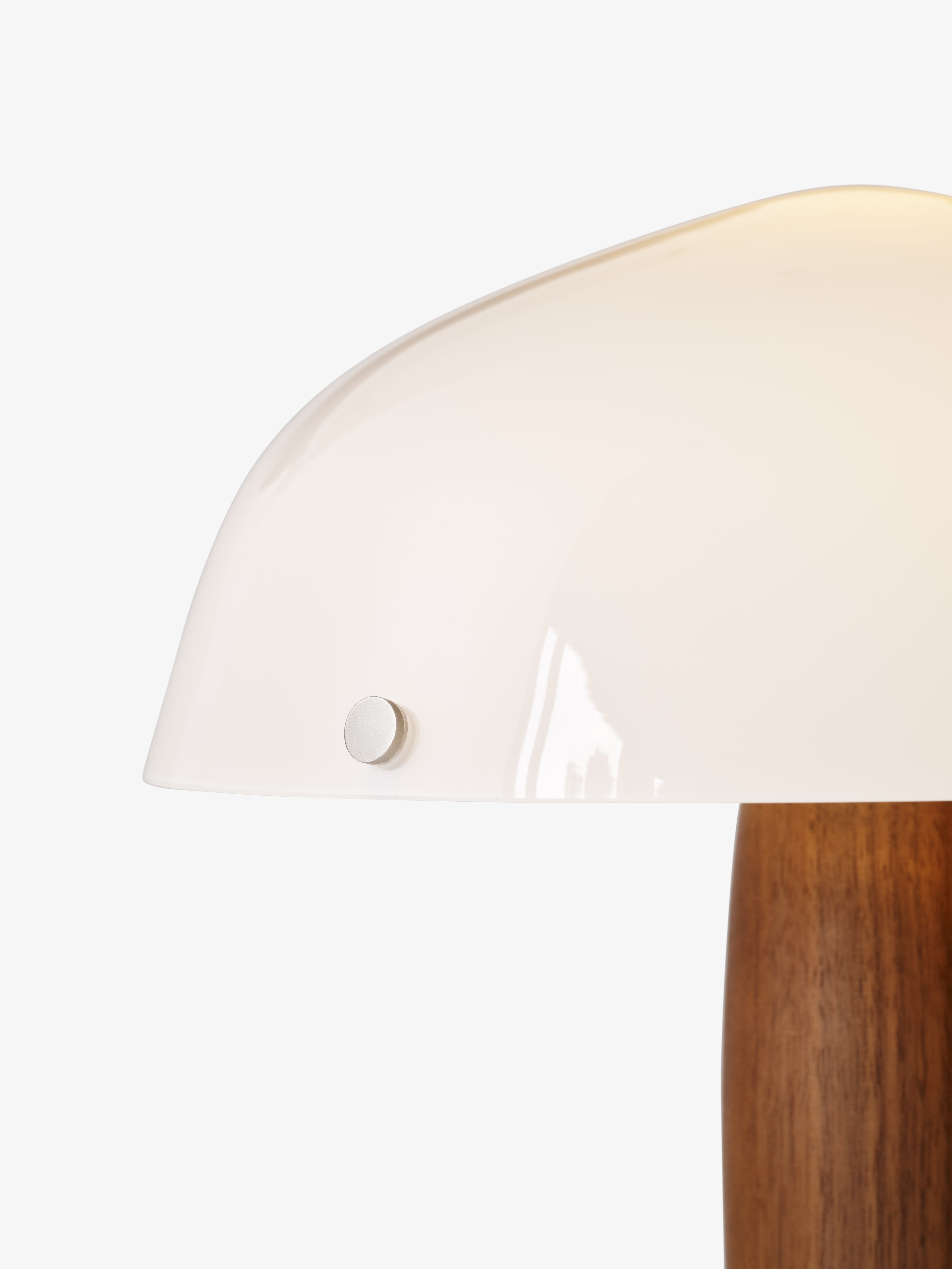 Tischlampe HERMAN SHY3 aus opalisiertem Glas mit Nussbaumholz und cremefarbener Marmorbasis