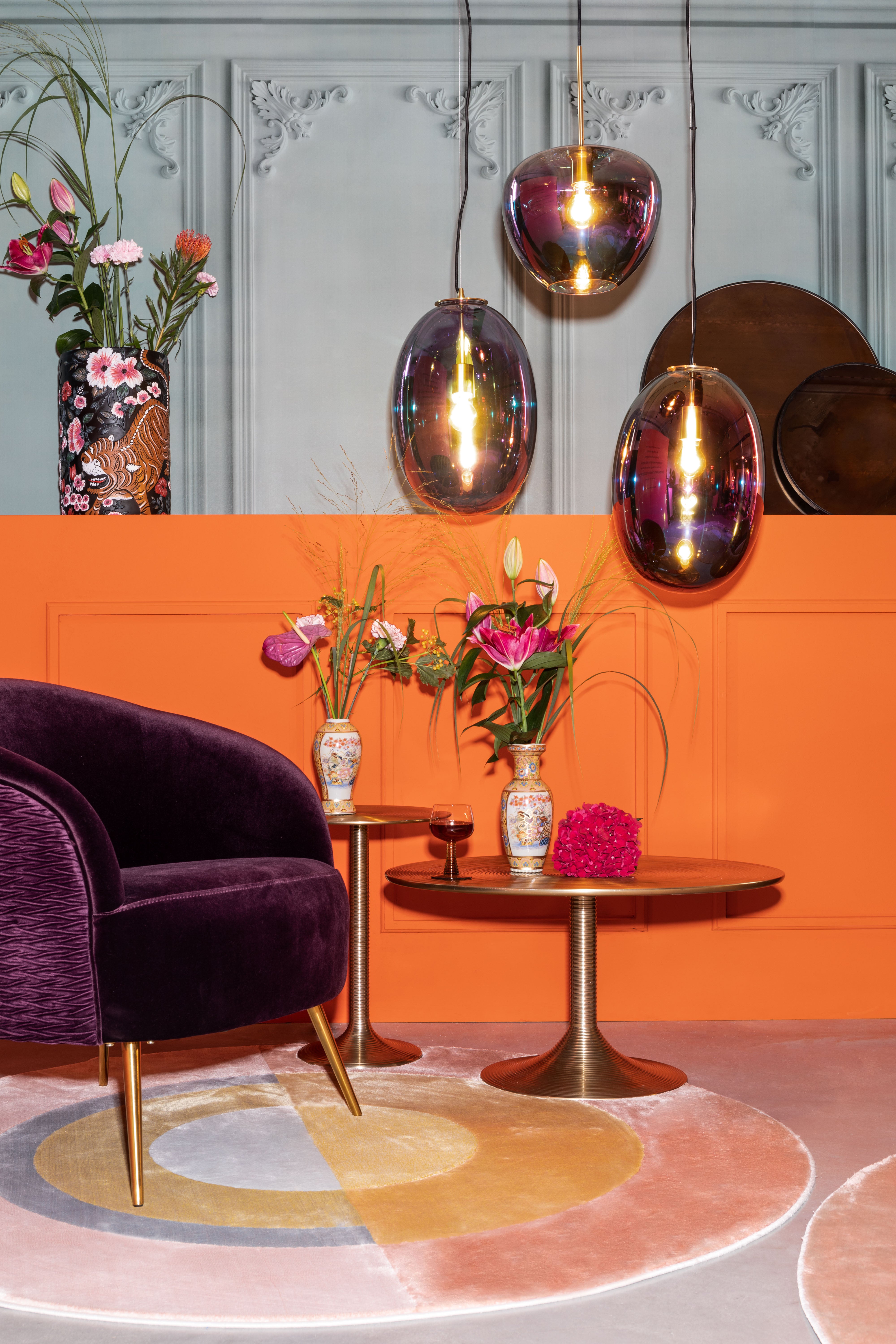Hypnotisierende runde Couchtisch -Messing