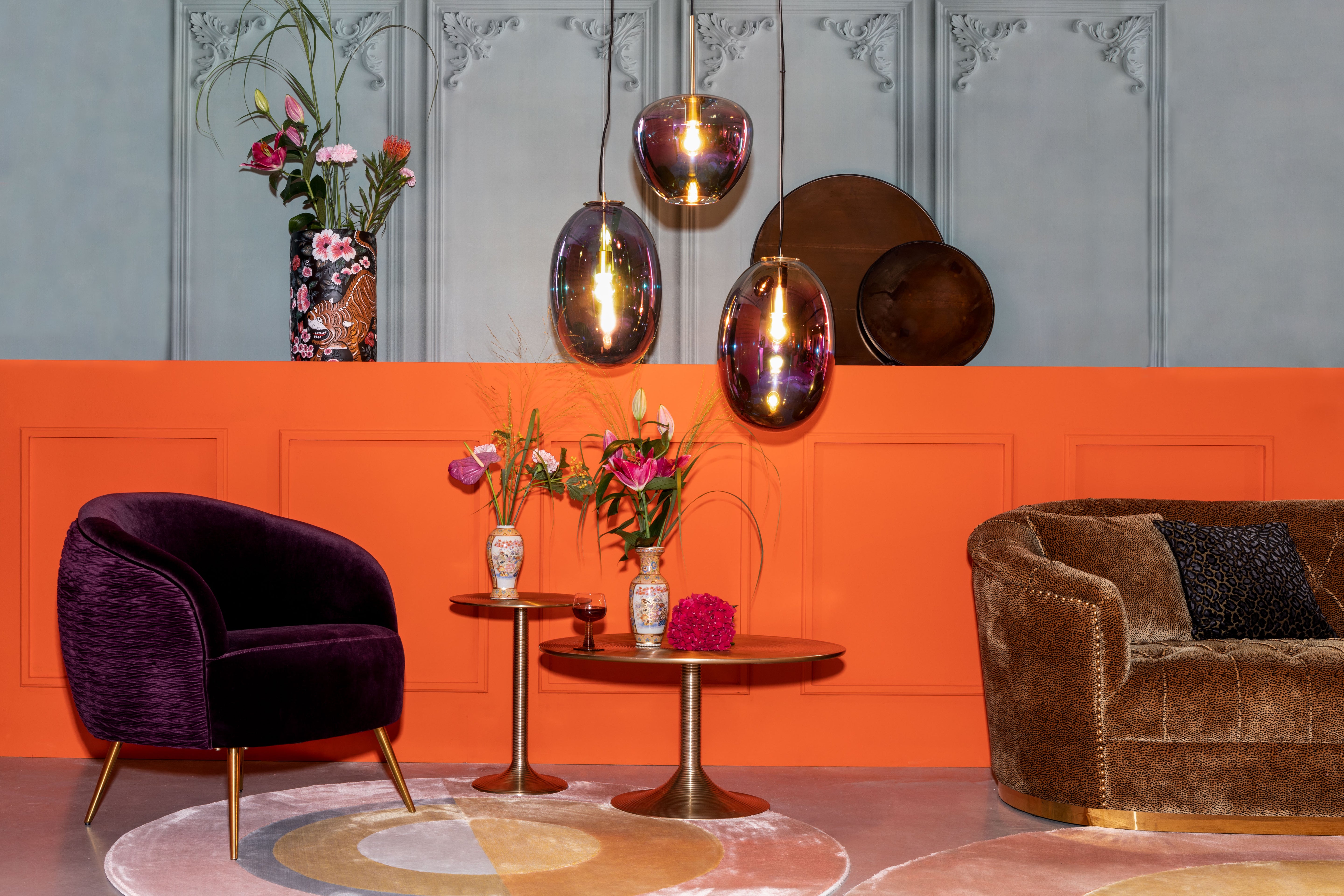 Hypnotisierende runde Couchtisch -Messing